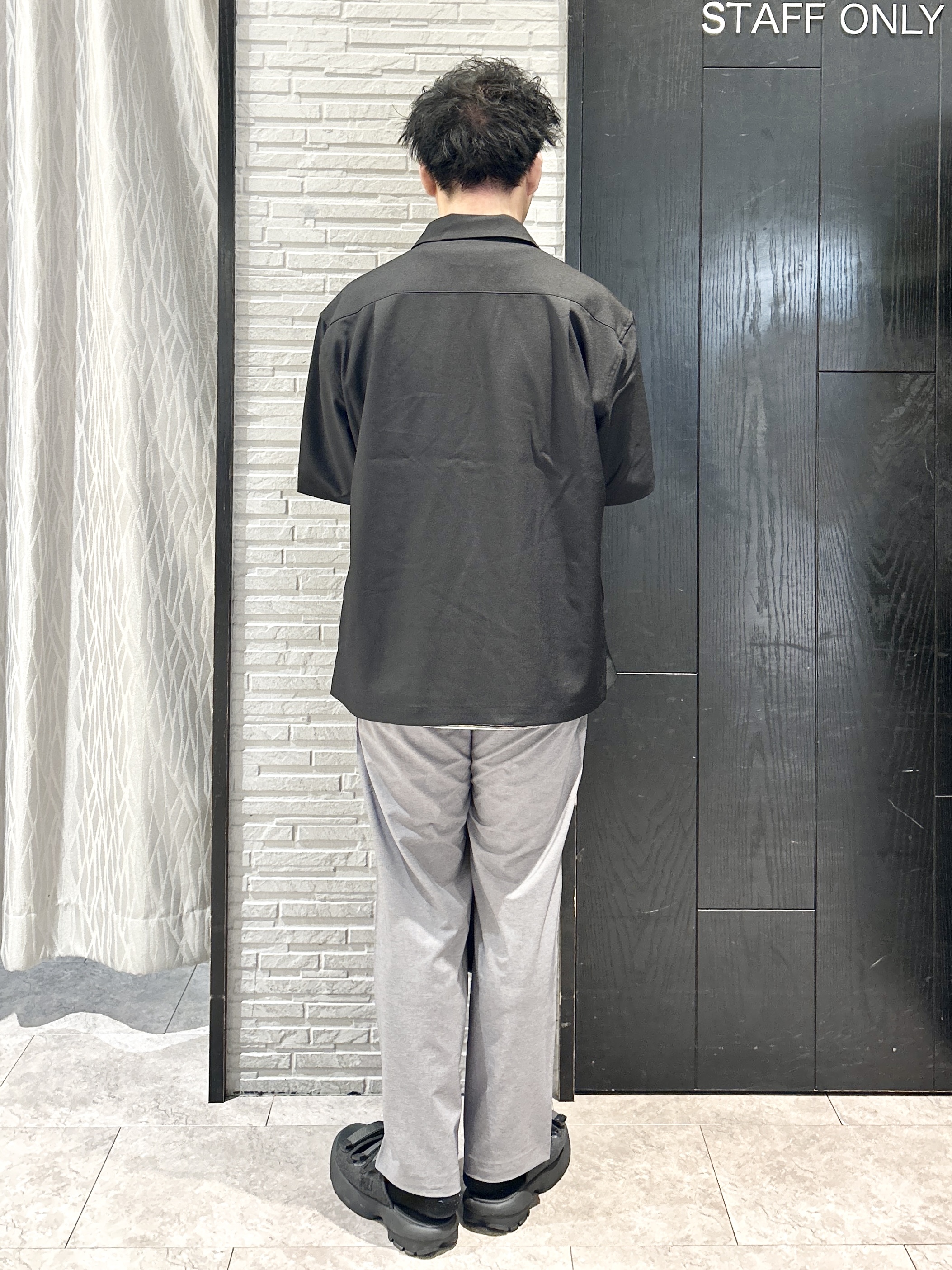 KENJI Iさんの「THE SHOP TK｜リラックスワイド 5分袖ジャケット セットアップ可／洗濯機OK」を使ったコーディネート