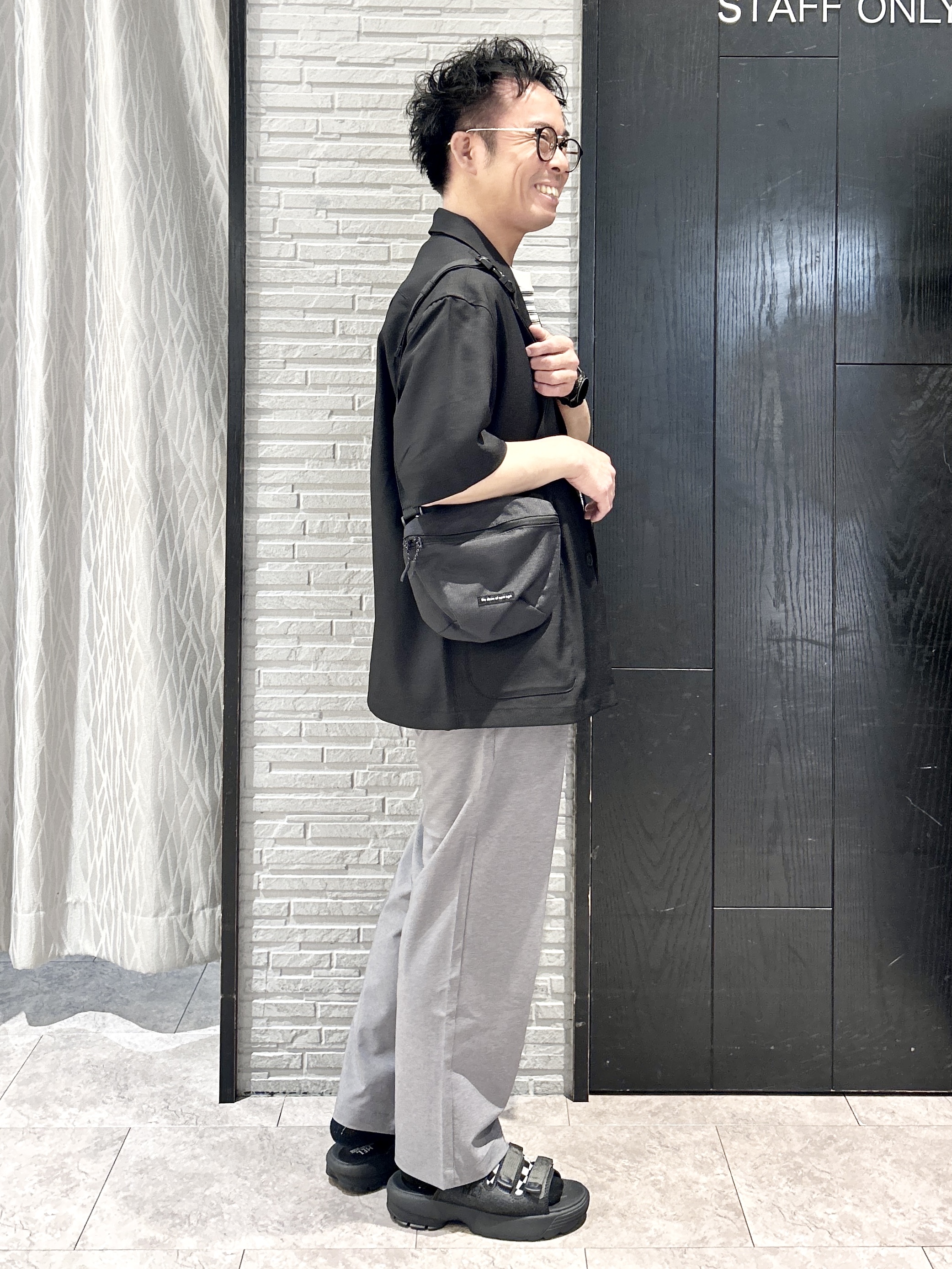 KENJI Iさんの「THE SHOP TK｜リラックスワイド 5分袖ジャケット セットアップ可／洗濯機OK」を使ったコーディネート