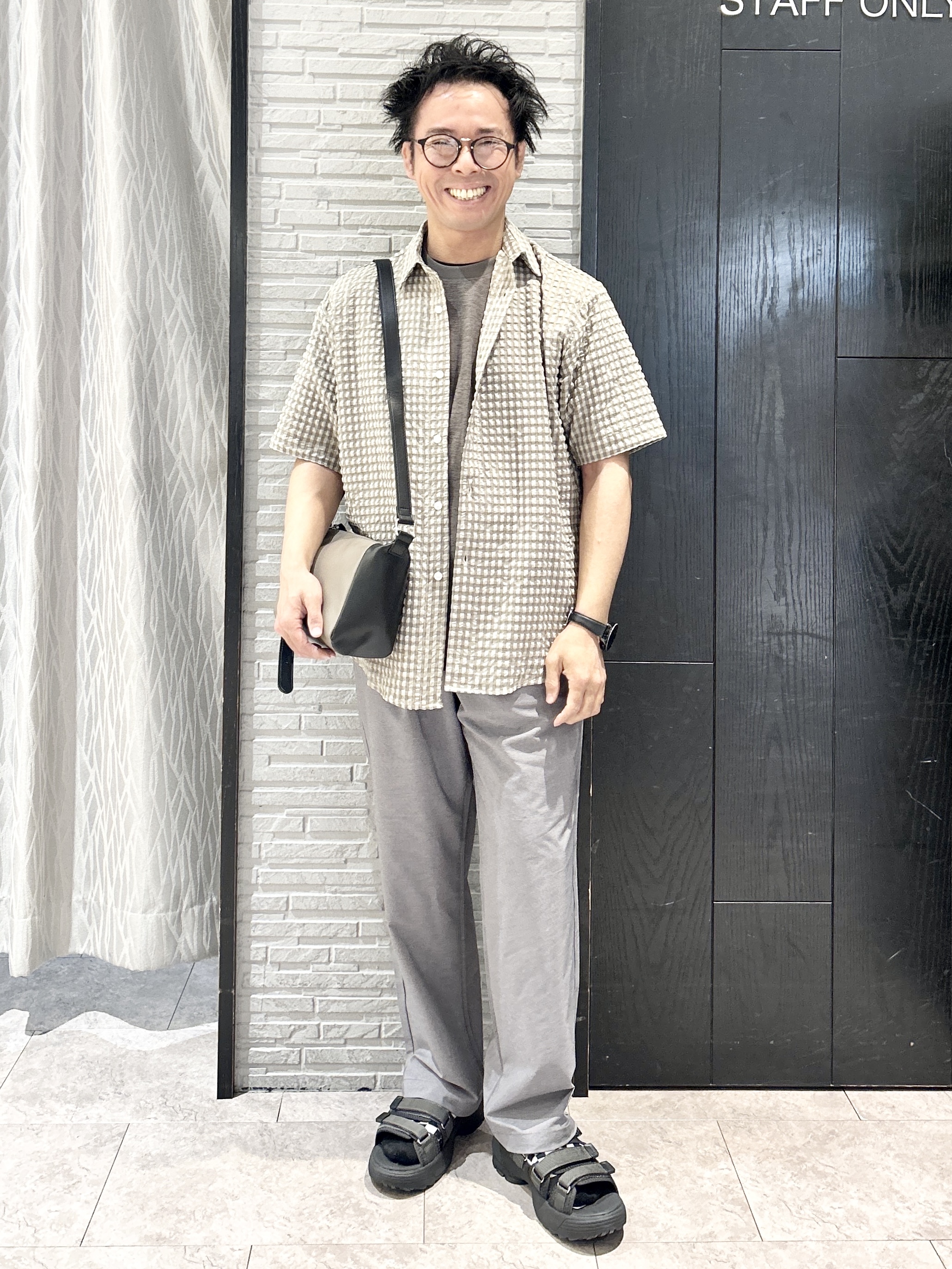 KENJI Iさんの「THE SHOP TK｜サッカー ギンガムチェック 半袖シャツ 洗濯機OK」を使ったコーディネート