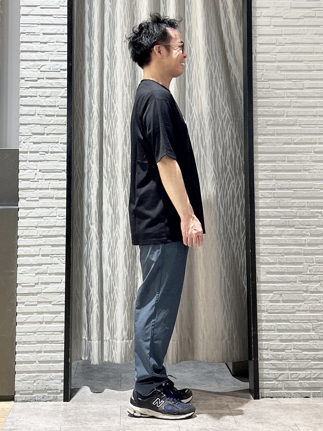 KENJI Iさんの「THE SHOP TK｜COOLロゴ半袖Tシャツ 接触冷感／洗濯機OK」を使ったコーディネート