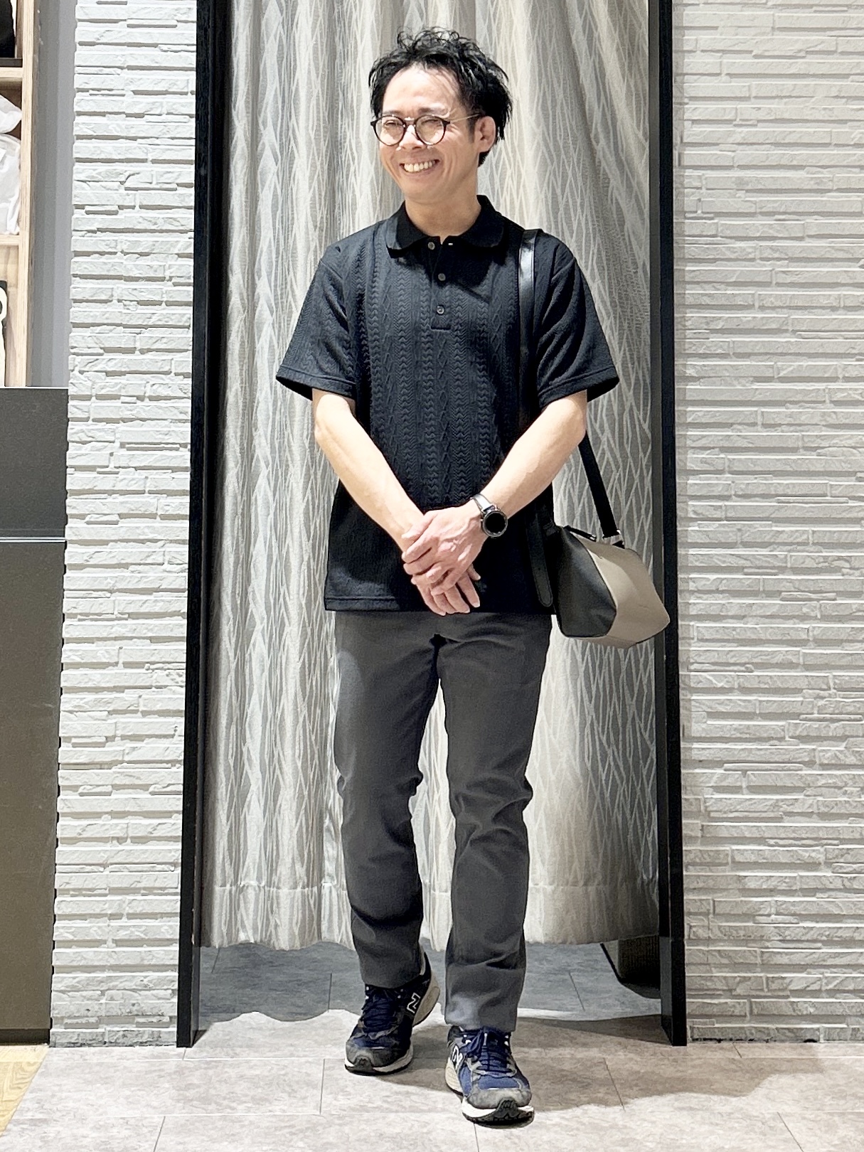 KENJI Iさんの「THE SHOP TK｜【シンプルすぎない大人の表情】ケーブルフクレポロシャツ 吸水速乾/UVケア/洗濯機OK」を使ったコーディネート