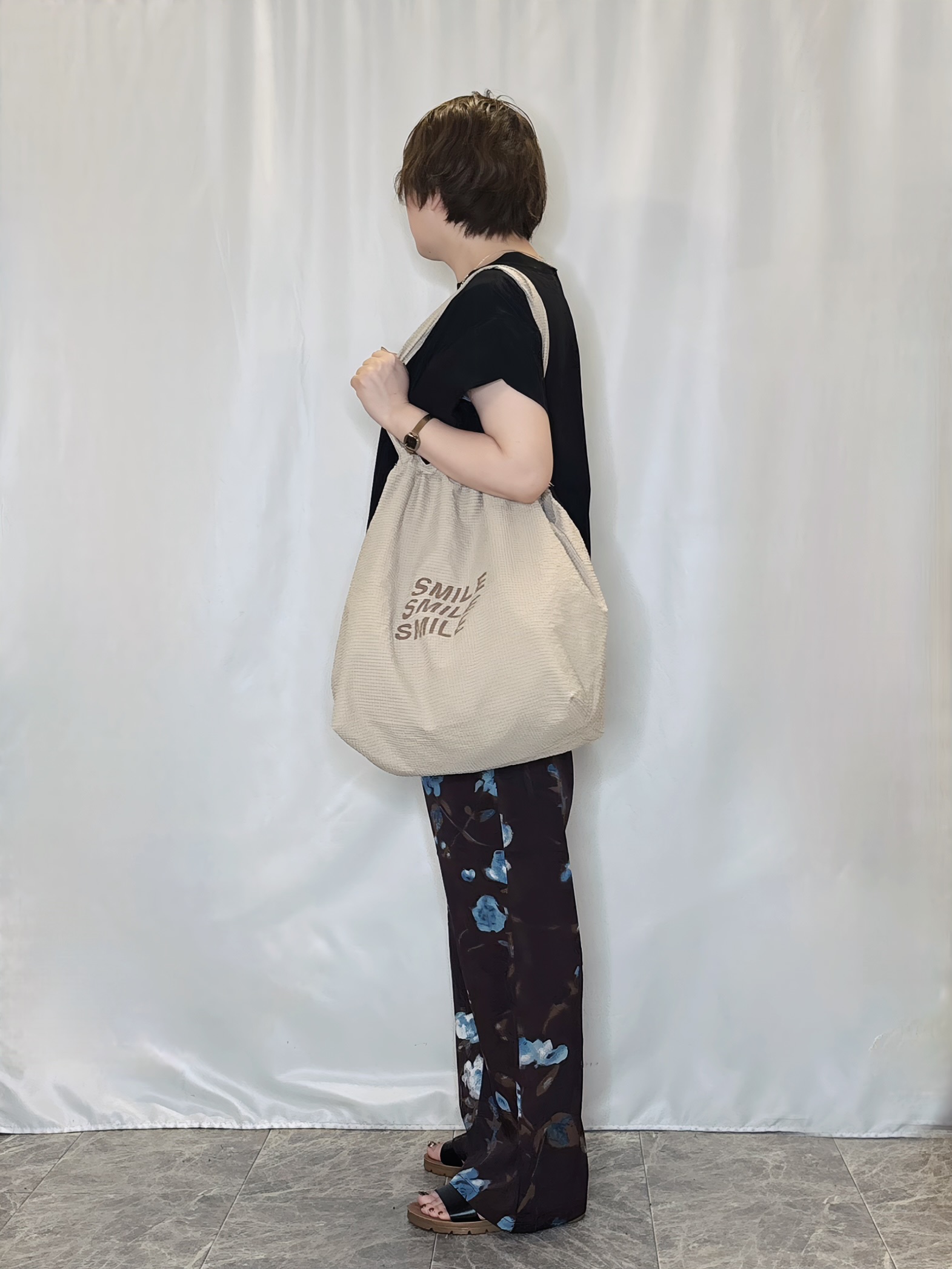 たみさんの「SHOO･LA･RUE｜【洗濯機可/体型カバー】インせずこなれる ふんわり裾バルーントップス」を使ったコーディネート