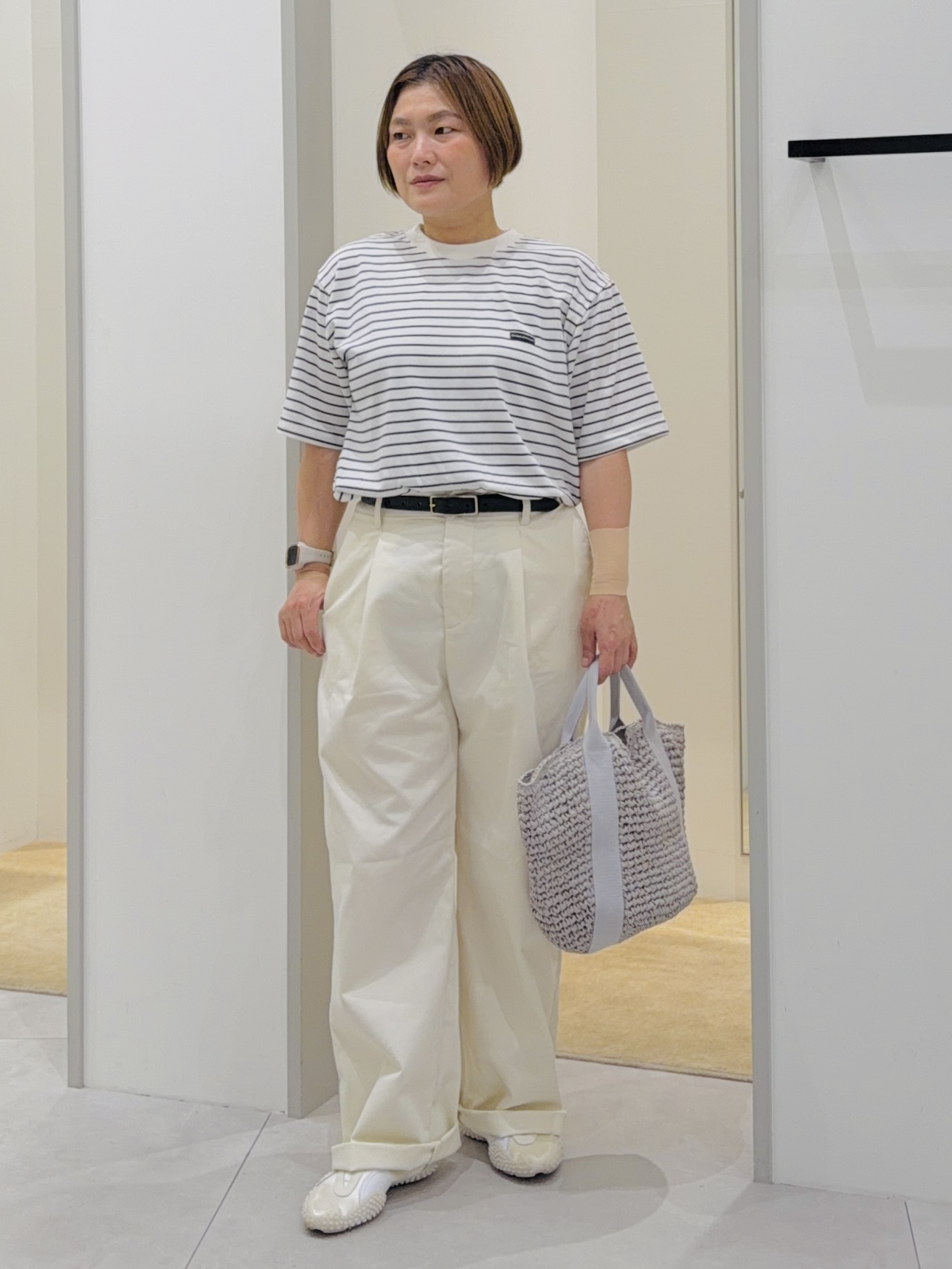 タナさんの「THE SHOP TK｜ワンポイント刺繍 半袖Tシャツ 洗濯機OK」を使ったコーディネート