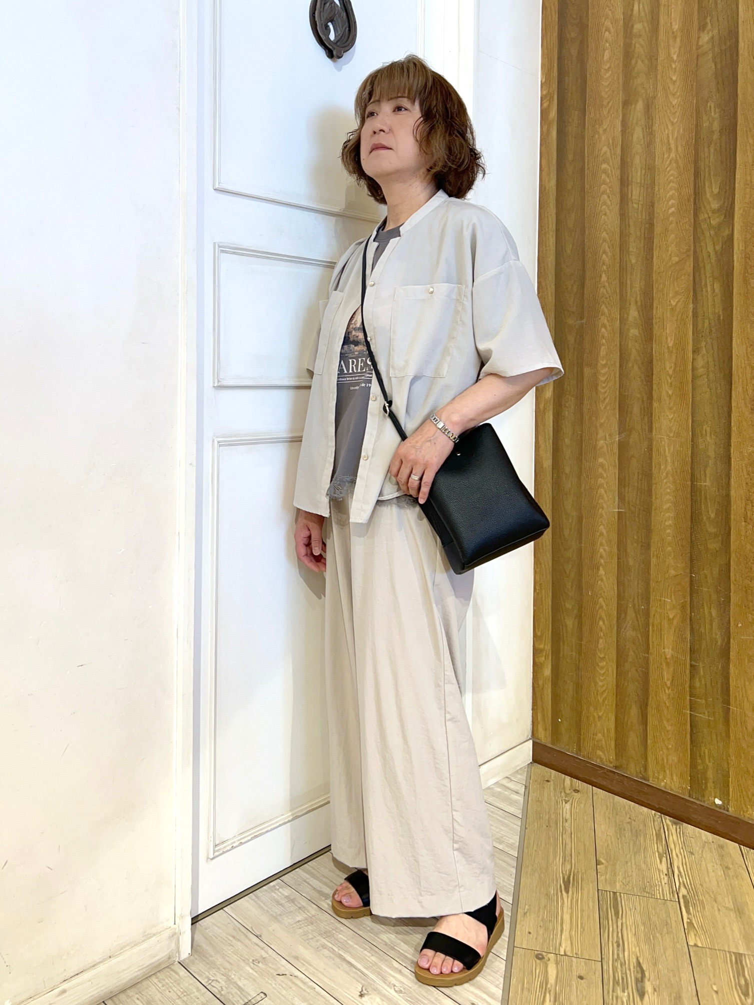 yuriyuriさんの「SHOO･LA･RUE｜【洗濯機可/S-LL】大人の抜け感 ゆるっと5分袖シャツ」を使ったコーディネート