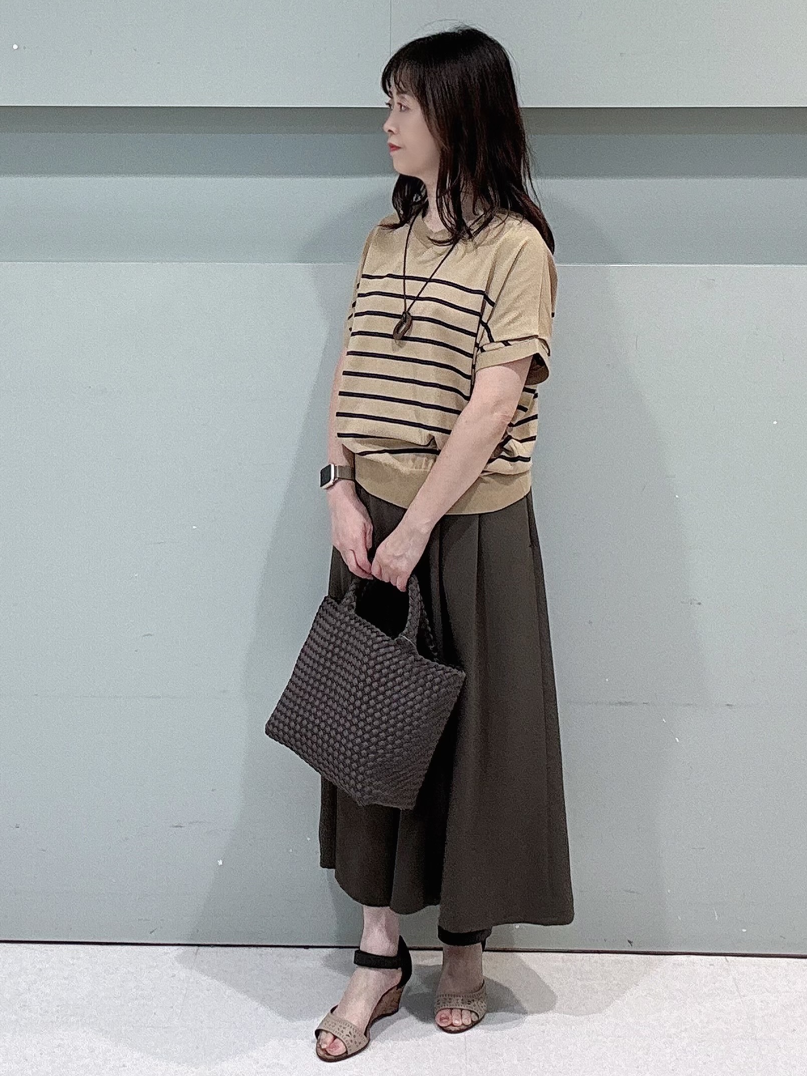 makiさんの「UNTITLED｜【前後2WAY】ドライタッチコットンプルオーバー」を使ったコーディネート