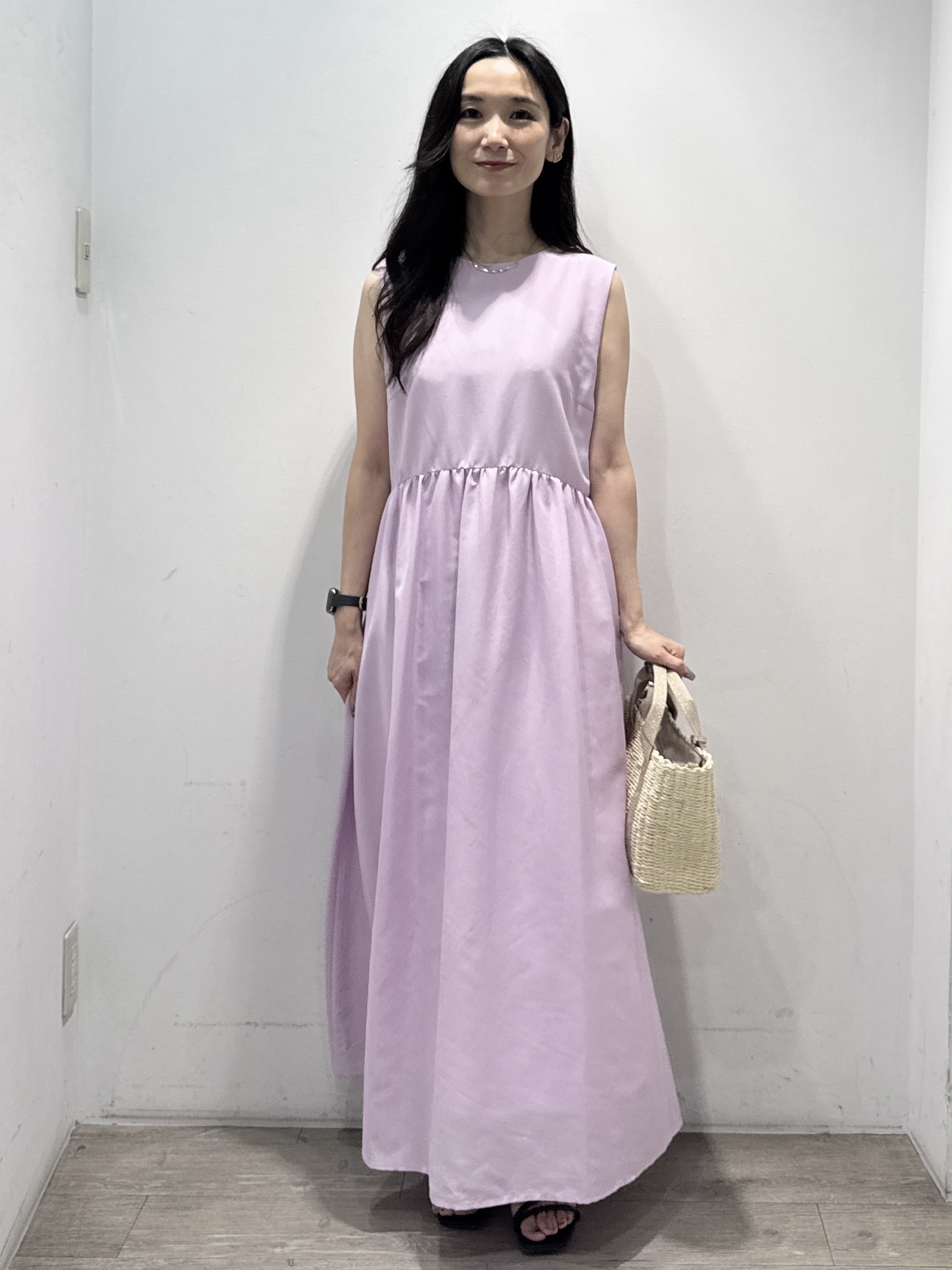 yuicciさんの「OPAQUE.CLIP｜【接触冷感】麻混シアーノースリーブワンピース《洗濯機OK》」を使ったコーディネート