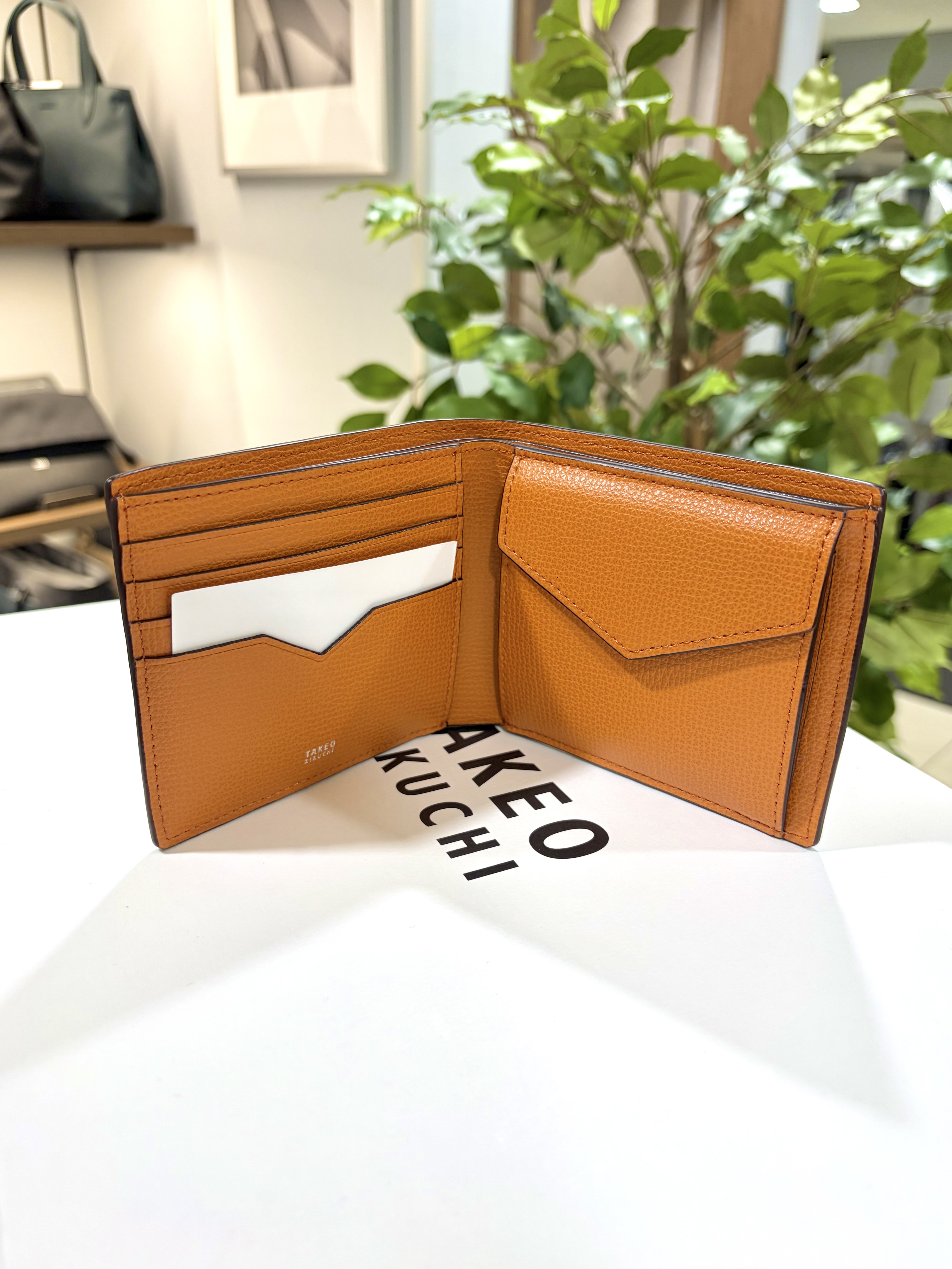 hiroさんの「TAKEO KIKUCHI｜クラシコ2つ折り財布」を使ったコーディネート