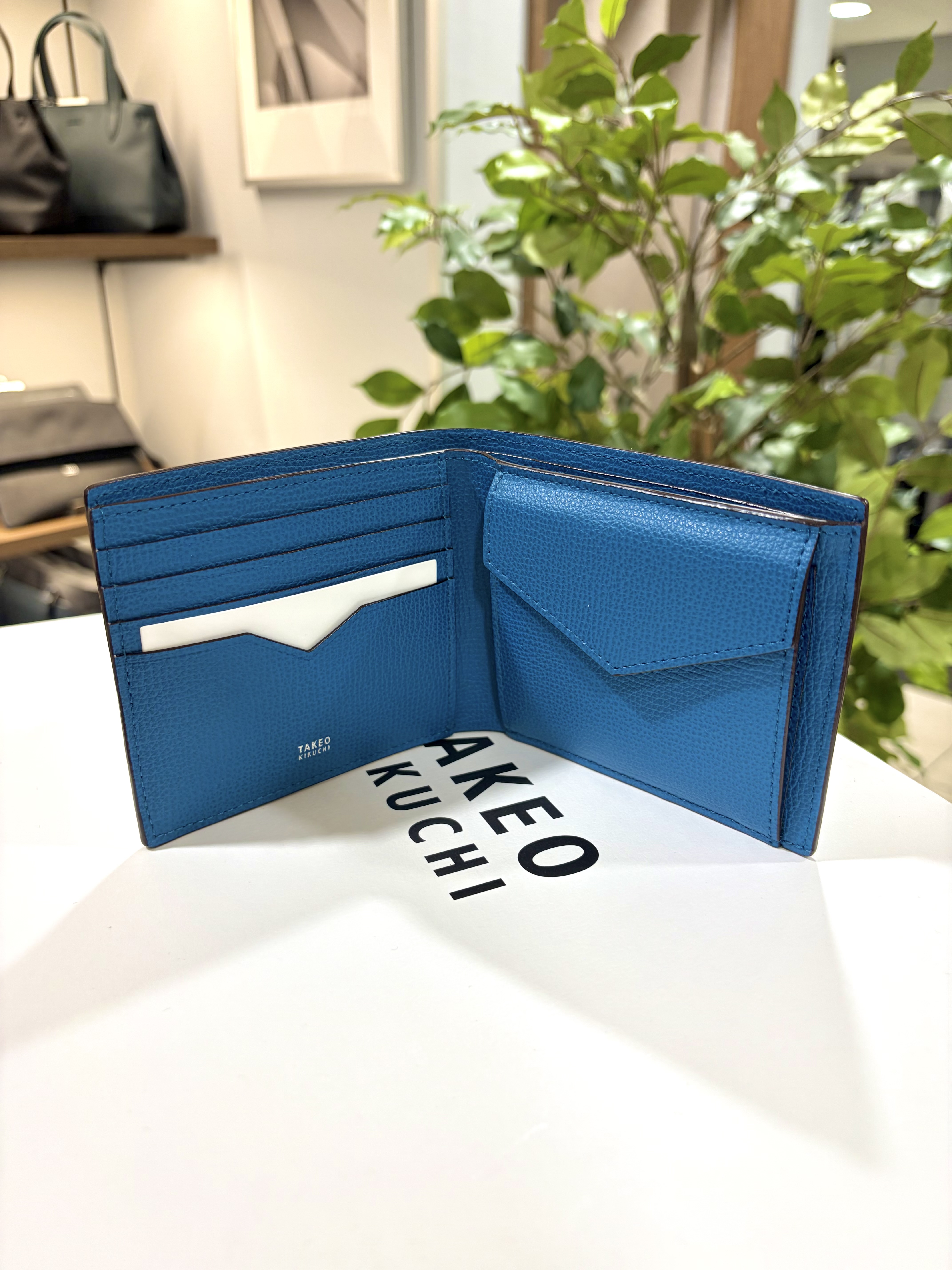 hiroさんの「TAKEO KIKUCHI｜クラシコ2つ折り財布」を使ったコーディネート