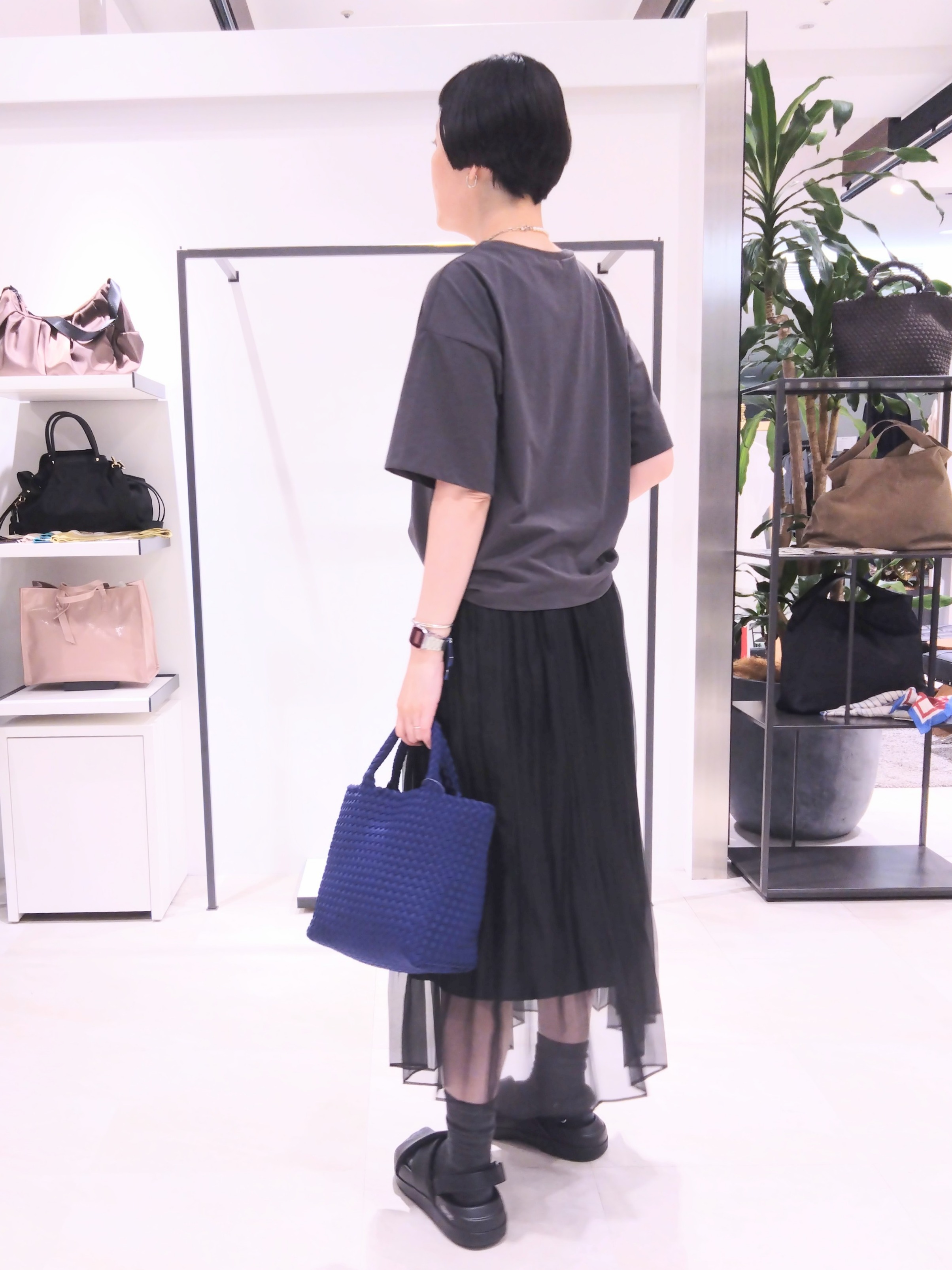 まちこさんの「UNTITLED｜コットンロゴTシャツ」を使ったコーディネート