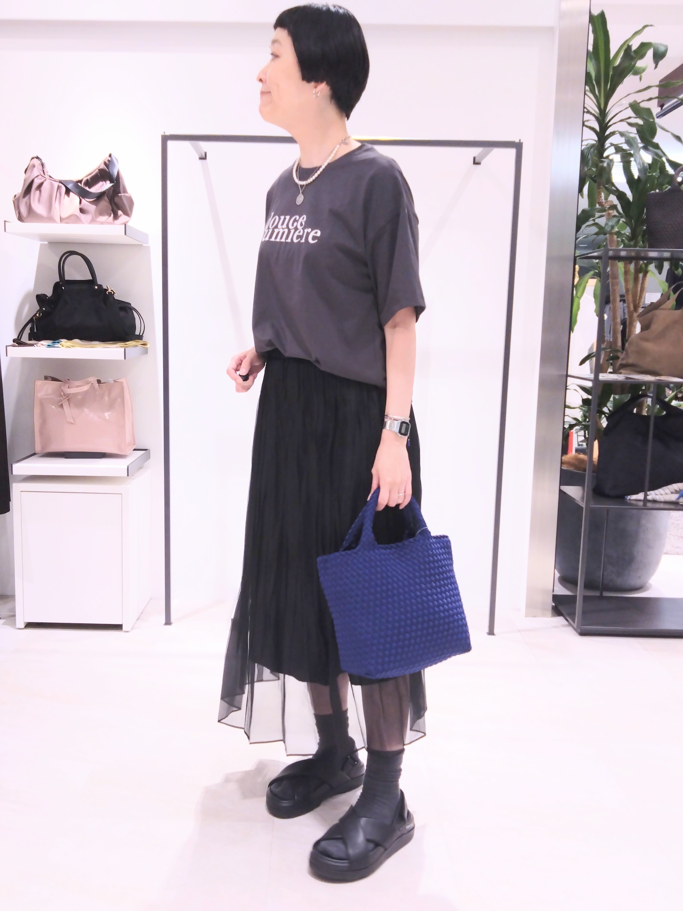 まちこさんの「UNTITLED｜コットンロゴTシャツ」を使ったコーディネート