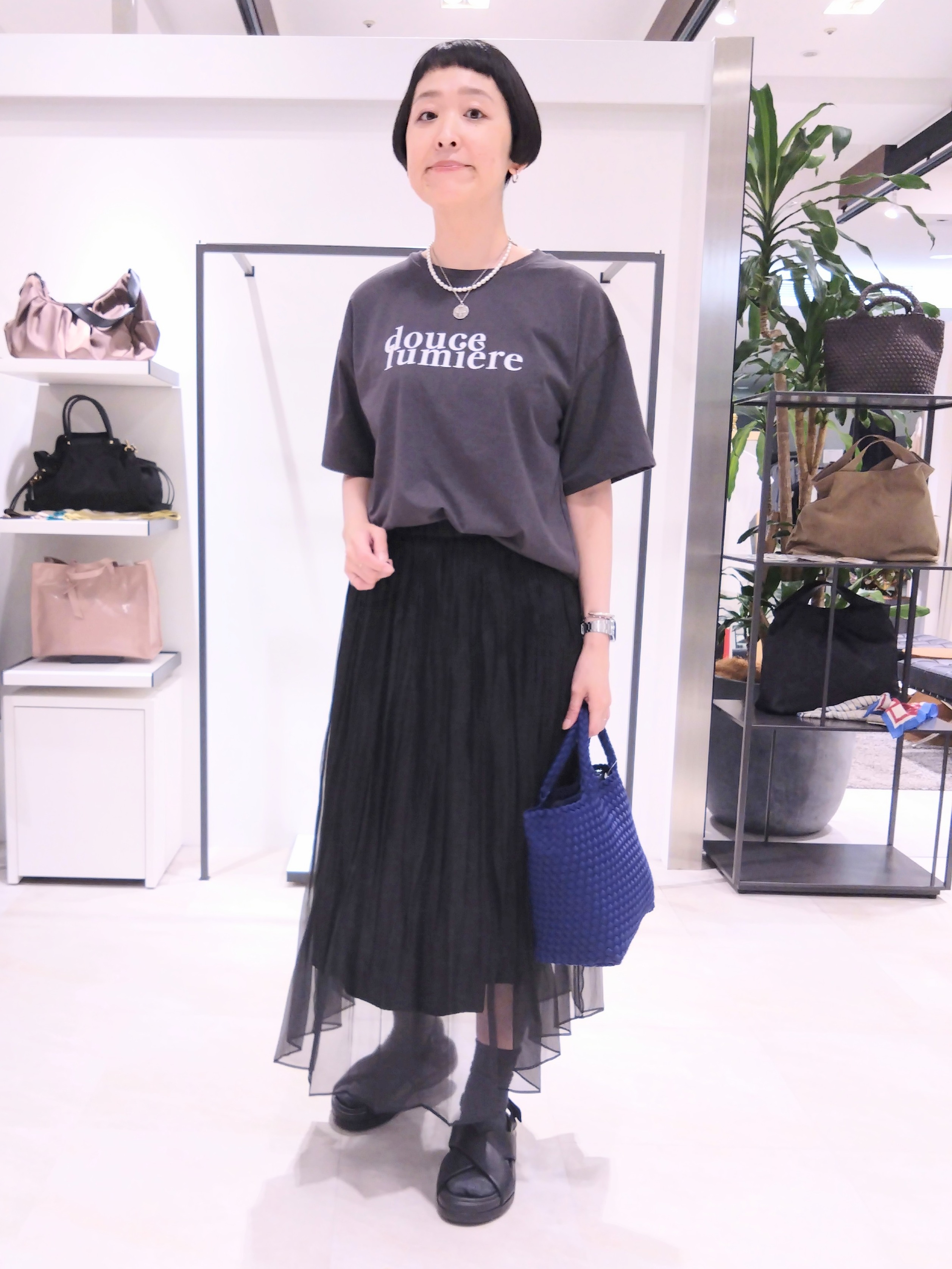 まちこさんの「UNTITLED｜コットンロゴTシャツ」を使ったコーディネート