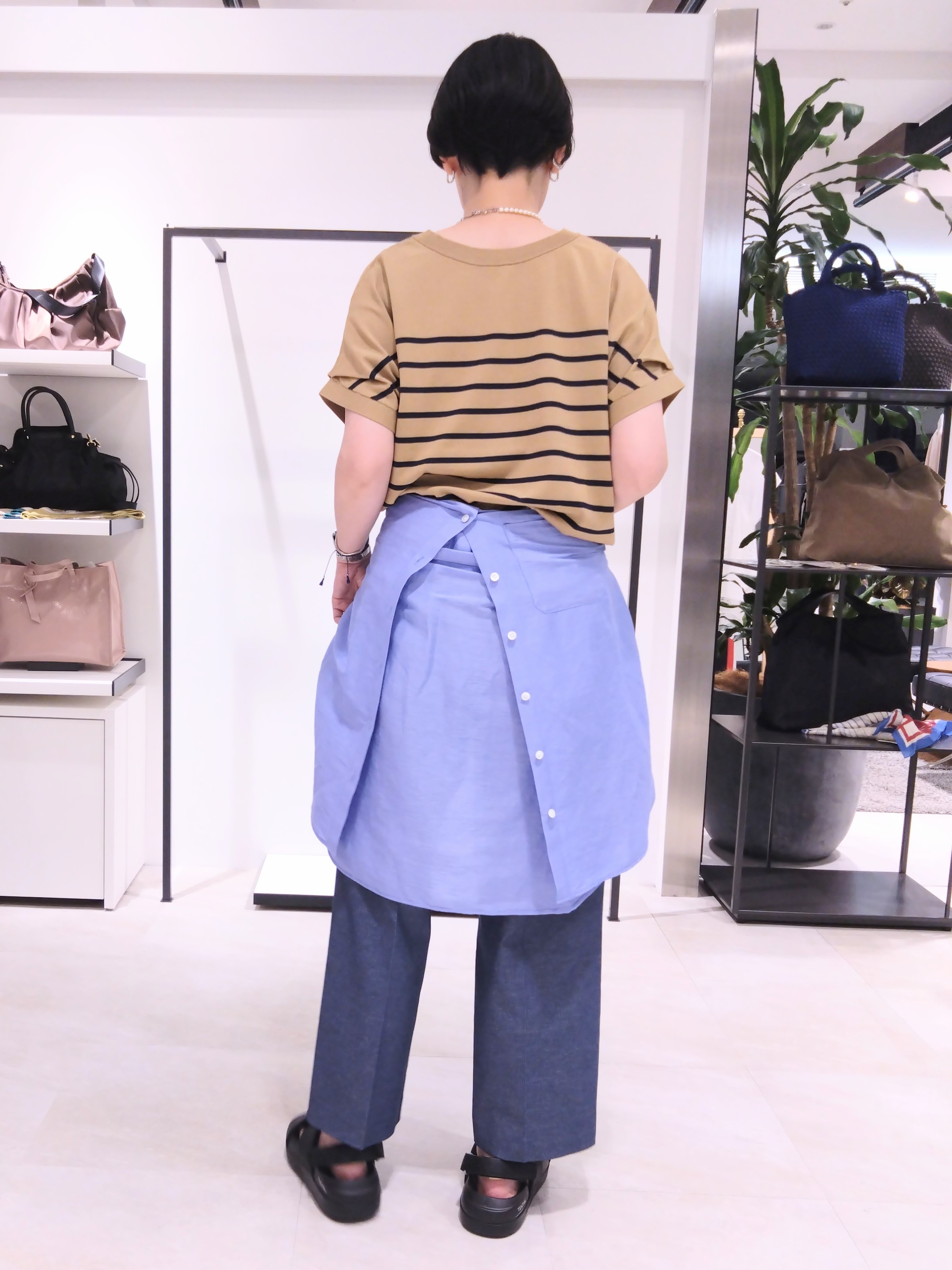 まちこさんの「UNTITLED｜【前後2WAY】ドライタッチコットンプルオーバー」を使ったコーディネート