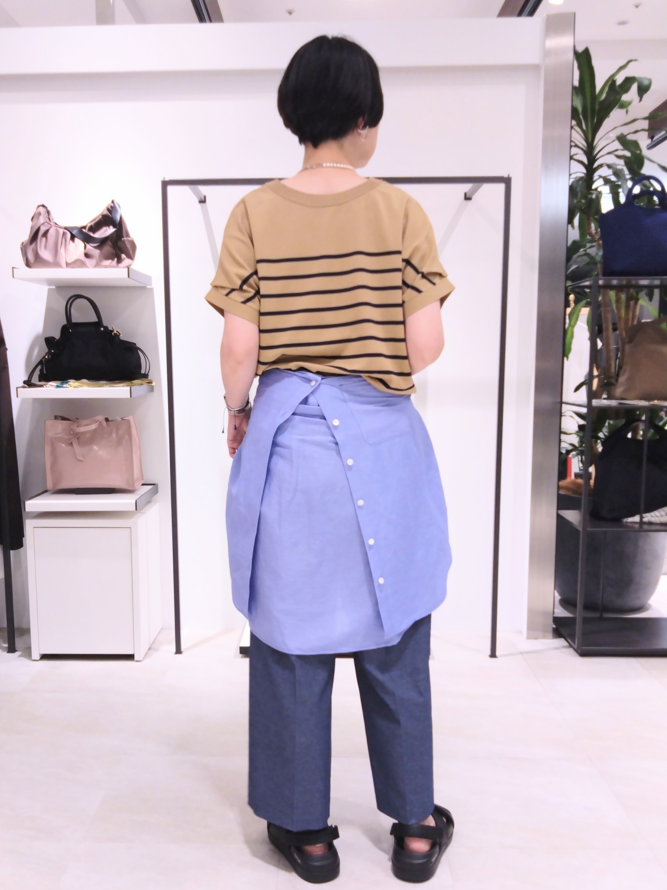 まちこさんの「UNTITLED｜【前後2WAY】ドライタッチコットンプルオーバー」を使ったコーディネート