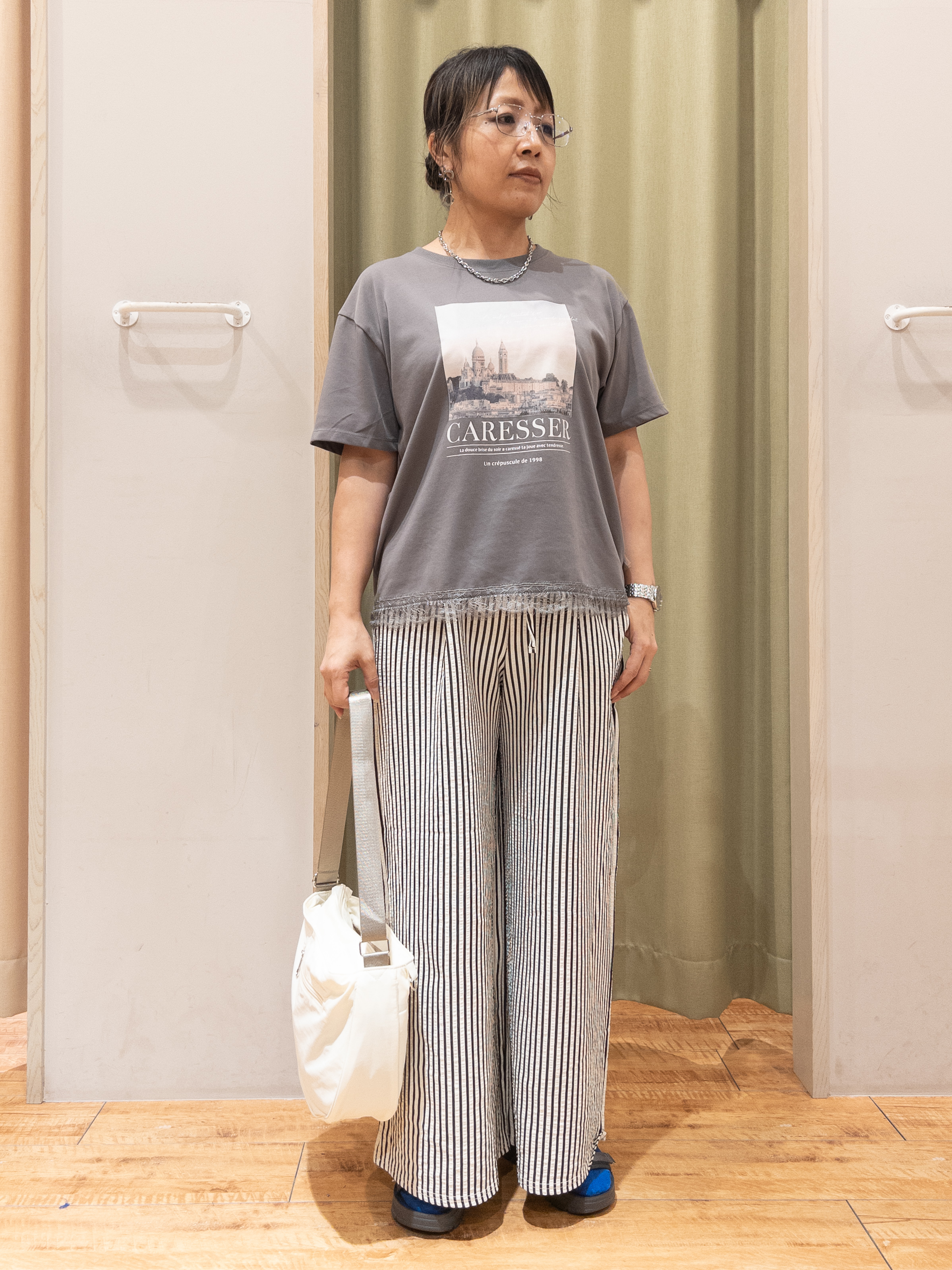 Kawa-sanさんの「SHOO･LA･RUE｜【ひんやり/洗濯後しわになりにくい/S-LL】着るだけでこなれ見え 二の腕も隠せるデザイン半袖シャツ」を使ったコーディネート