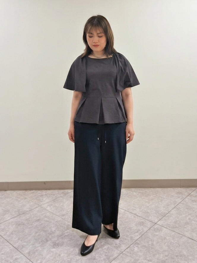 S.xuliさんの「Reflect｜【UVカット／接触冷感／吸水速乾】フレアスリーブペプラムカットソー」を使ったコーディネート