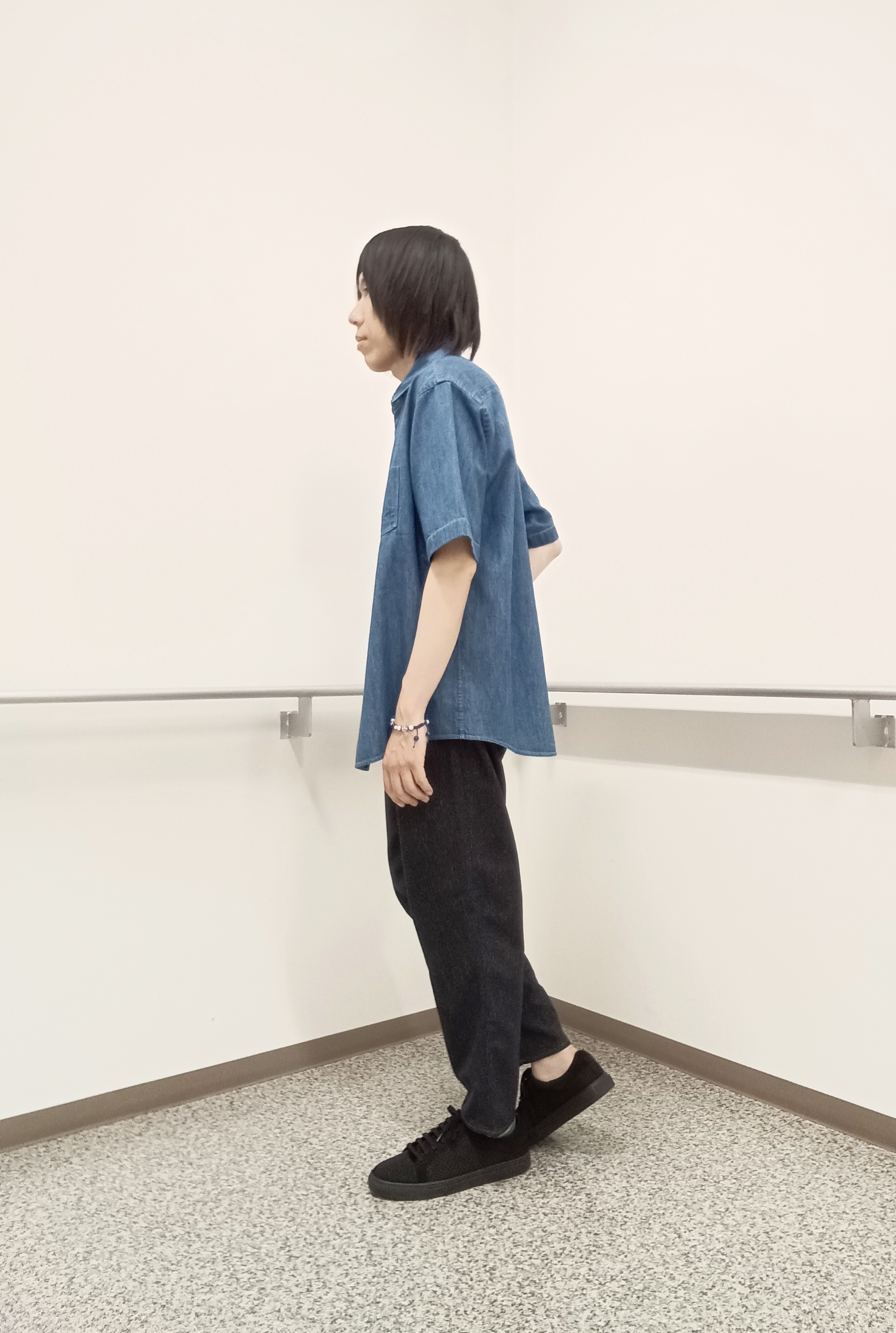 moritaさんの「TAKEO KIKUCHI｜【BOWLER HAT LABEL】ボーラーハットウォーカー刺繍 半袖デニムシャツ」を使ったコーディネート