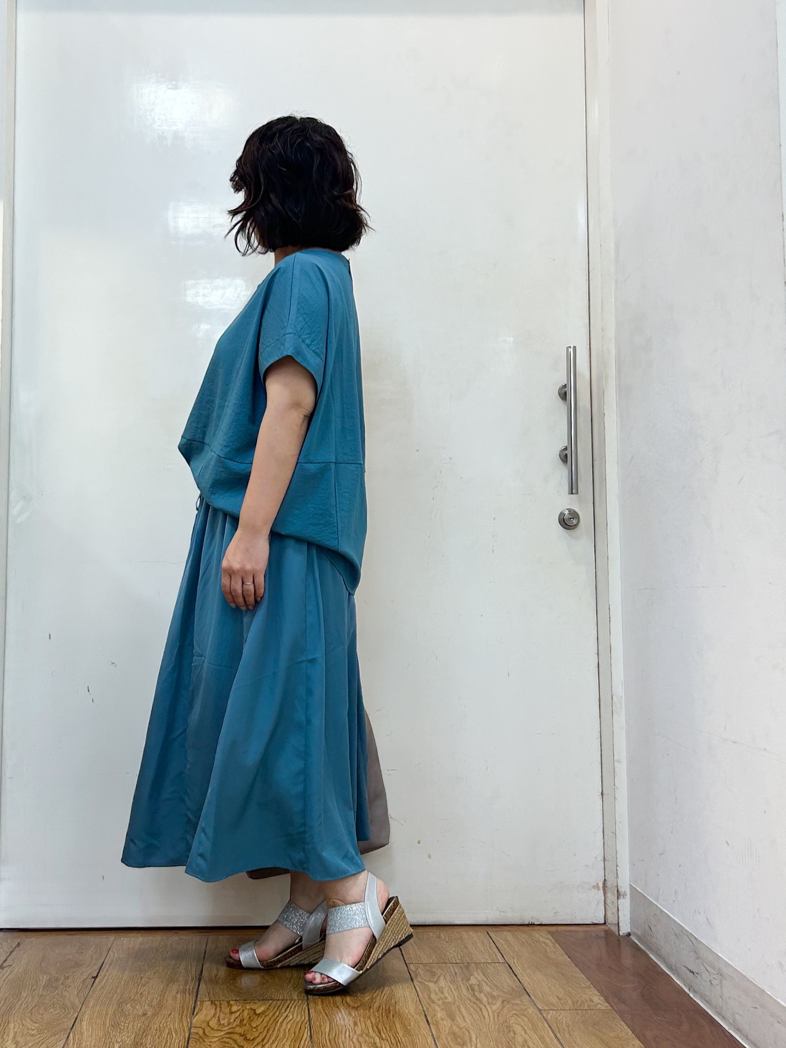 haruさんの「SHOO･LA･RUE｜【洗濯機可/セットアップ可】軽凛(かろりん) ひんやり切替コクーントップス」を使ったコーディネート