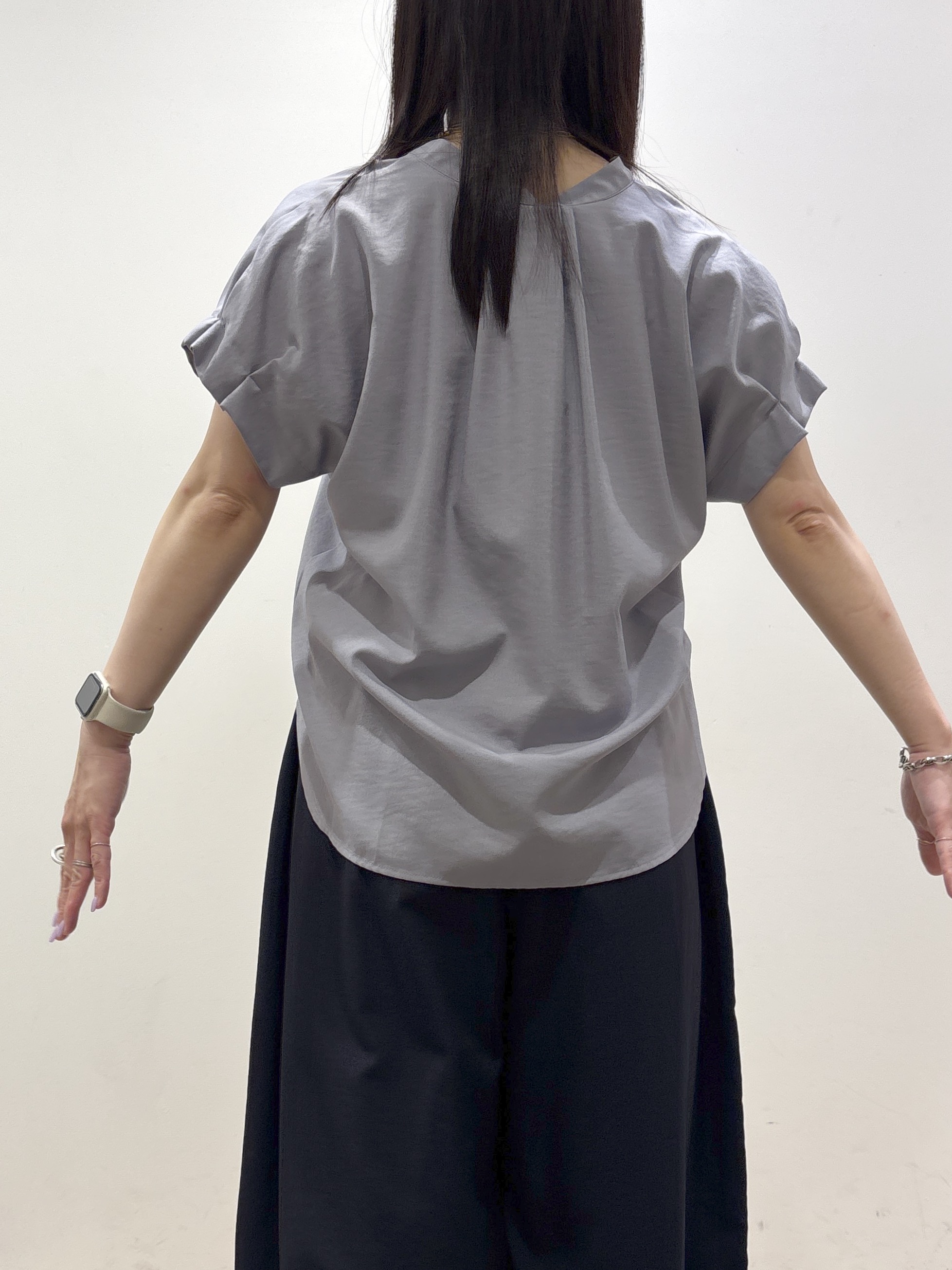 mameさんの「index｜【接触冷感／吸水速乾】タックスキッパーブラウス《防シワ／イージーアイロン／洗濯機OK／9col》」を使ったコーディネート
