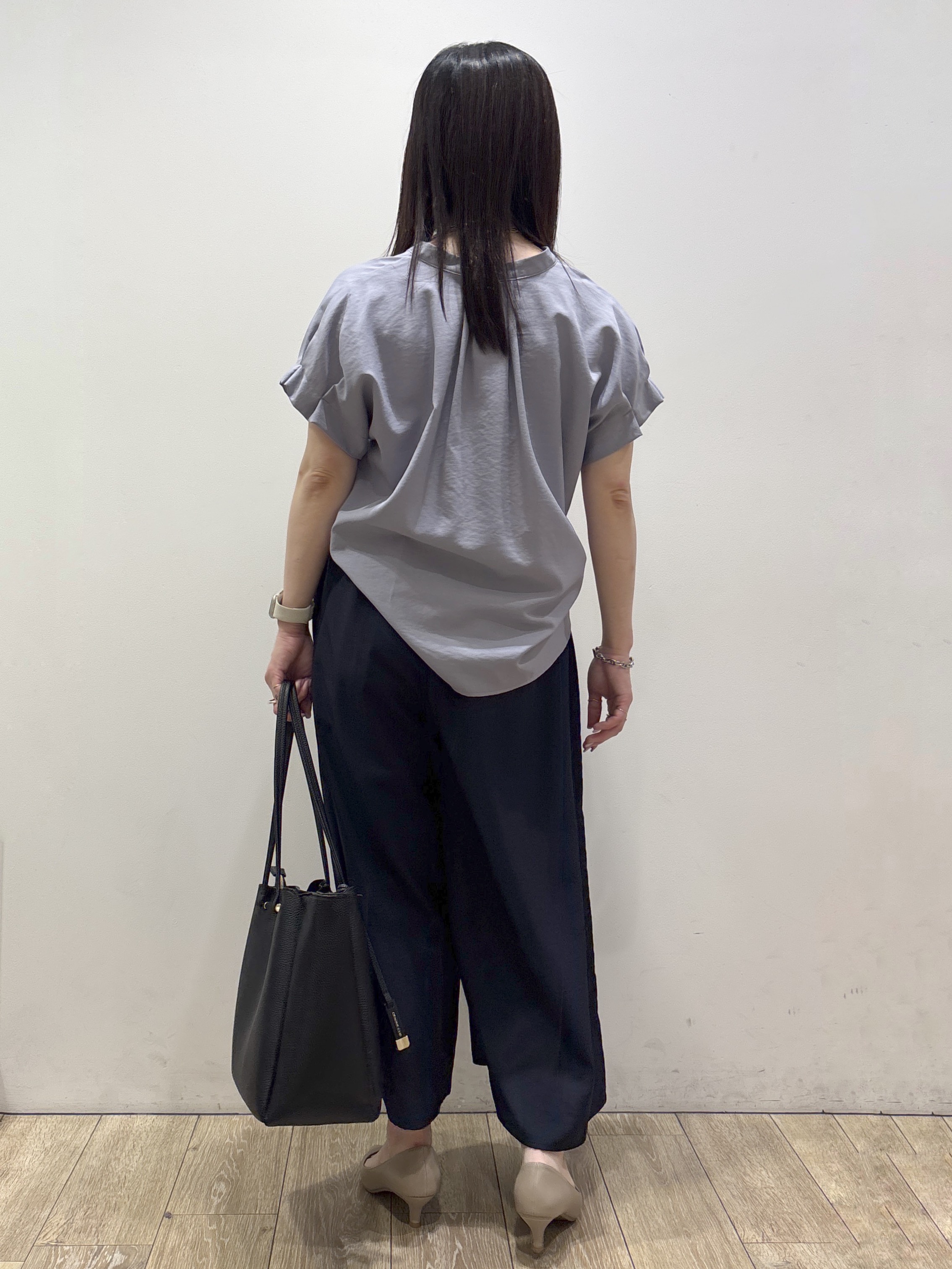 mameさんの「index｜【接触冷感／吸水速乾】タックスキッパーブラウス《防シワ／イージーアイロン／洗濯機OK／9col》」を使ったコーディネート