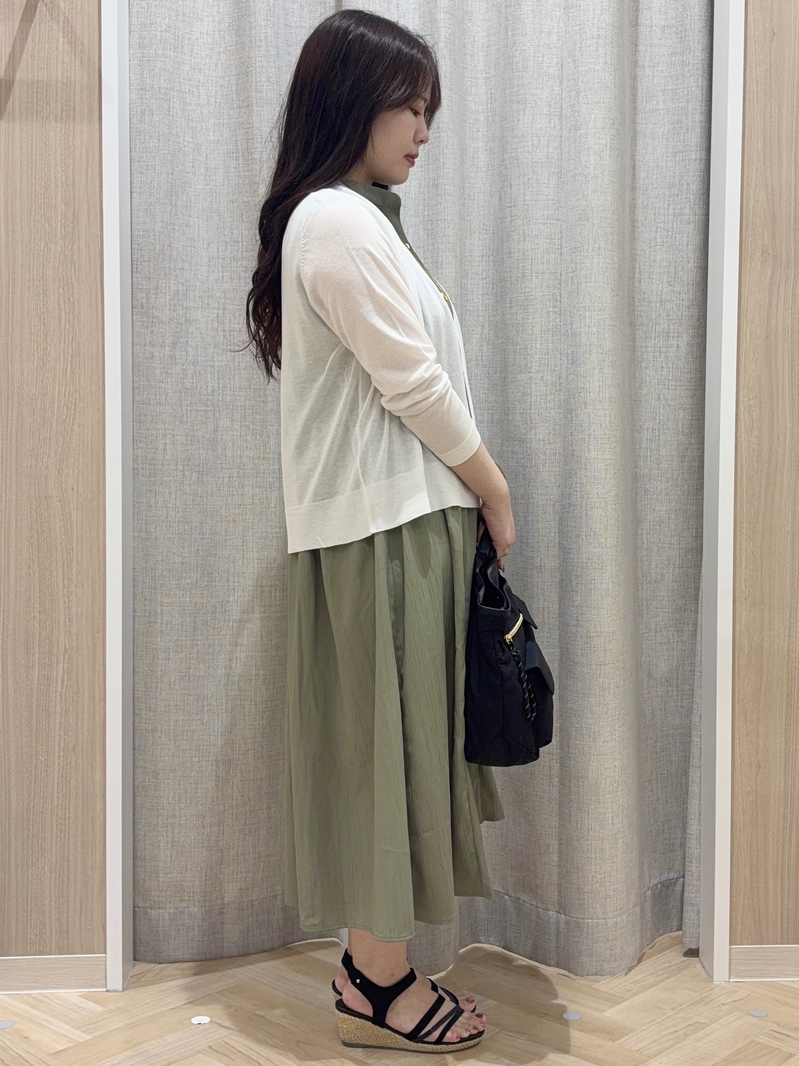 minamiさんの「grove｜高評価！【接触冷感／UVカットetc】ベーシックショートカーディガン」を使ったコーディネート