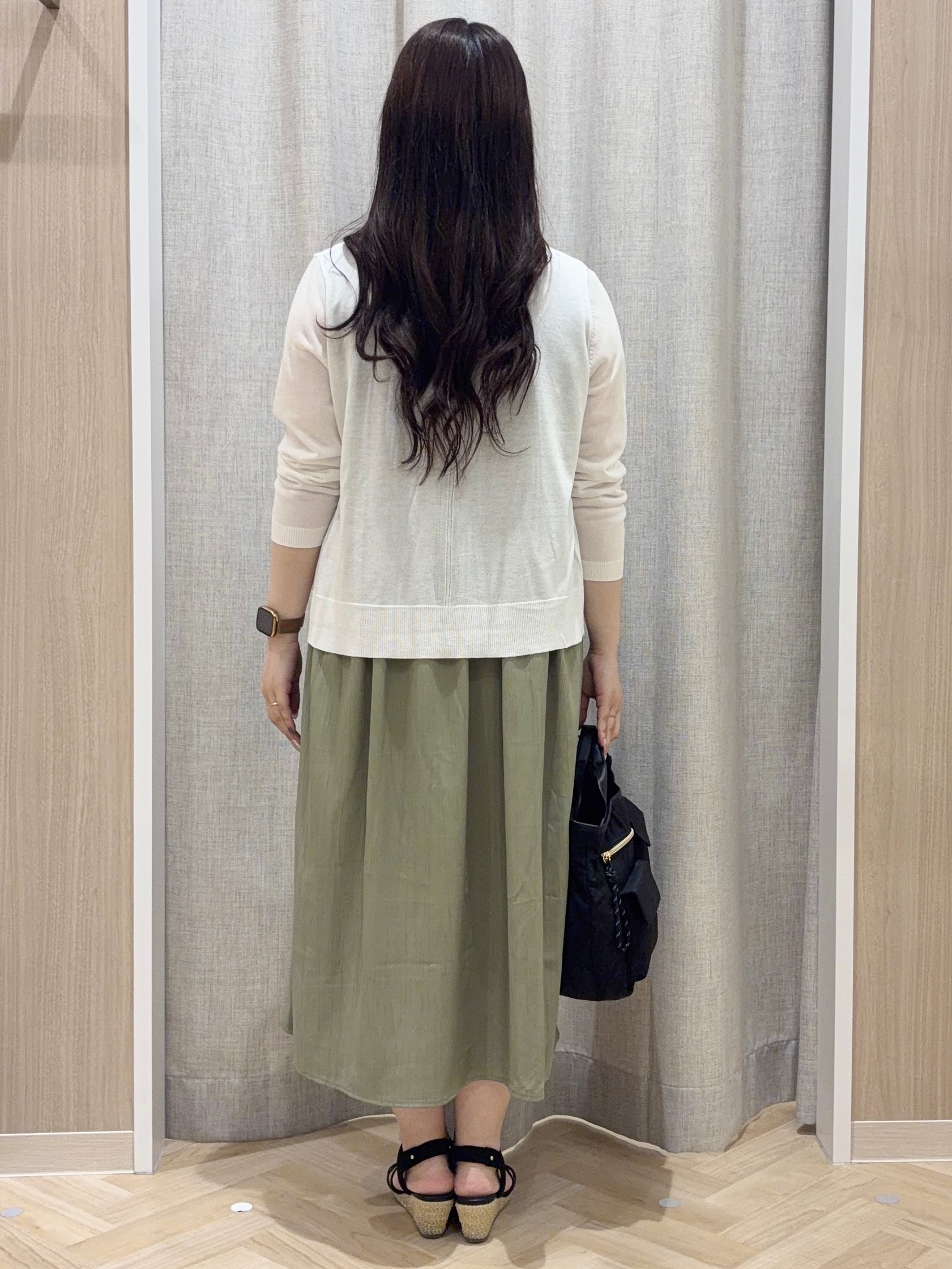 minamiさんの「grove｜高評価！【接触冷感／UVカットetc】ベーシックショートカーディガン」を使ったコーディネート