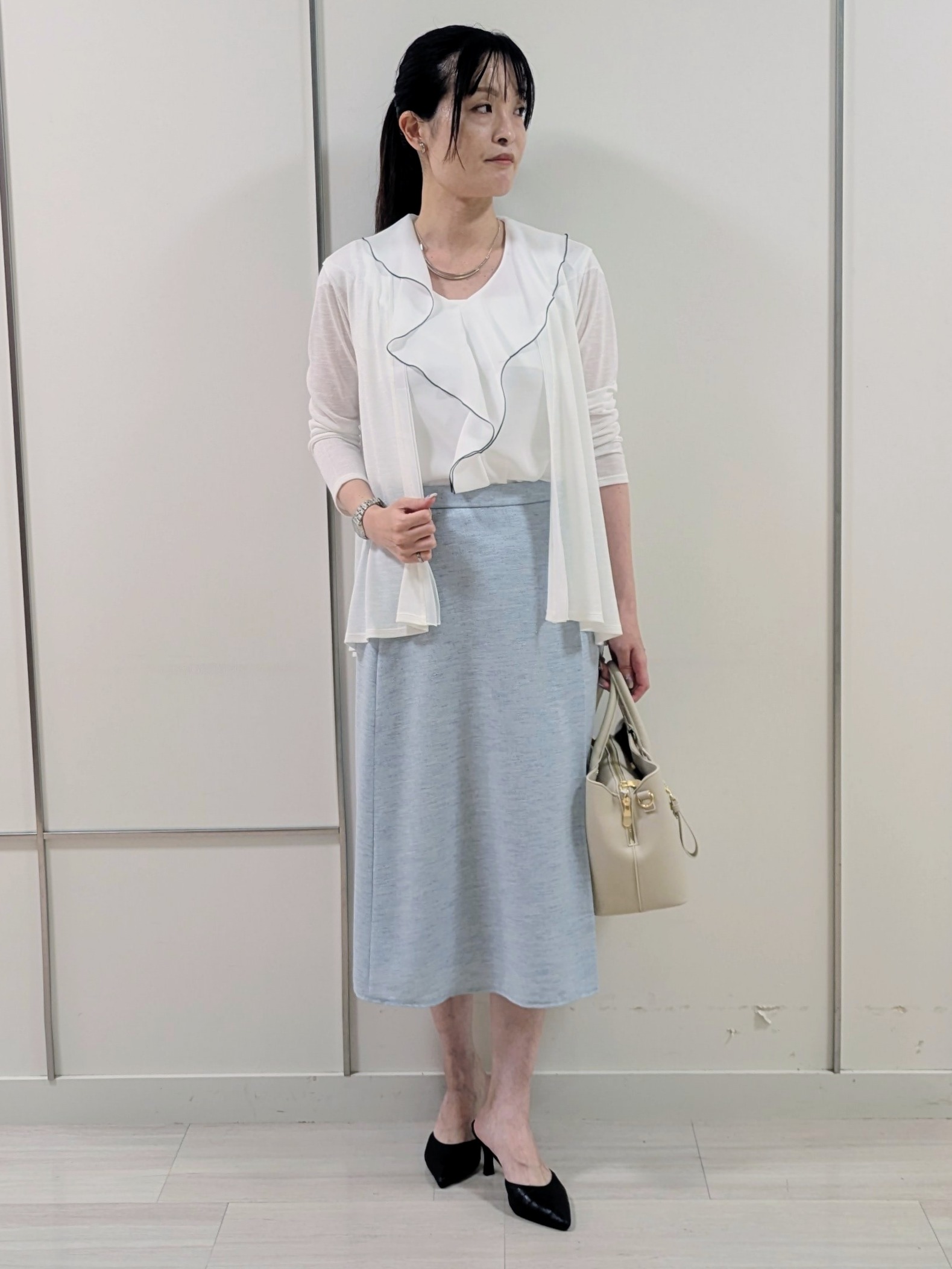 mikiさんの「COUP DE CHANCE｜【手洗い可／日本製】リネンライク フレアスカート」を使ったコーディネート