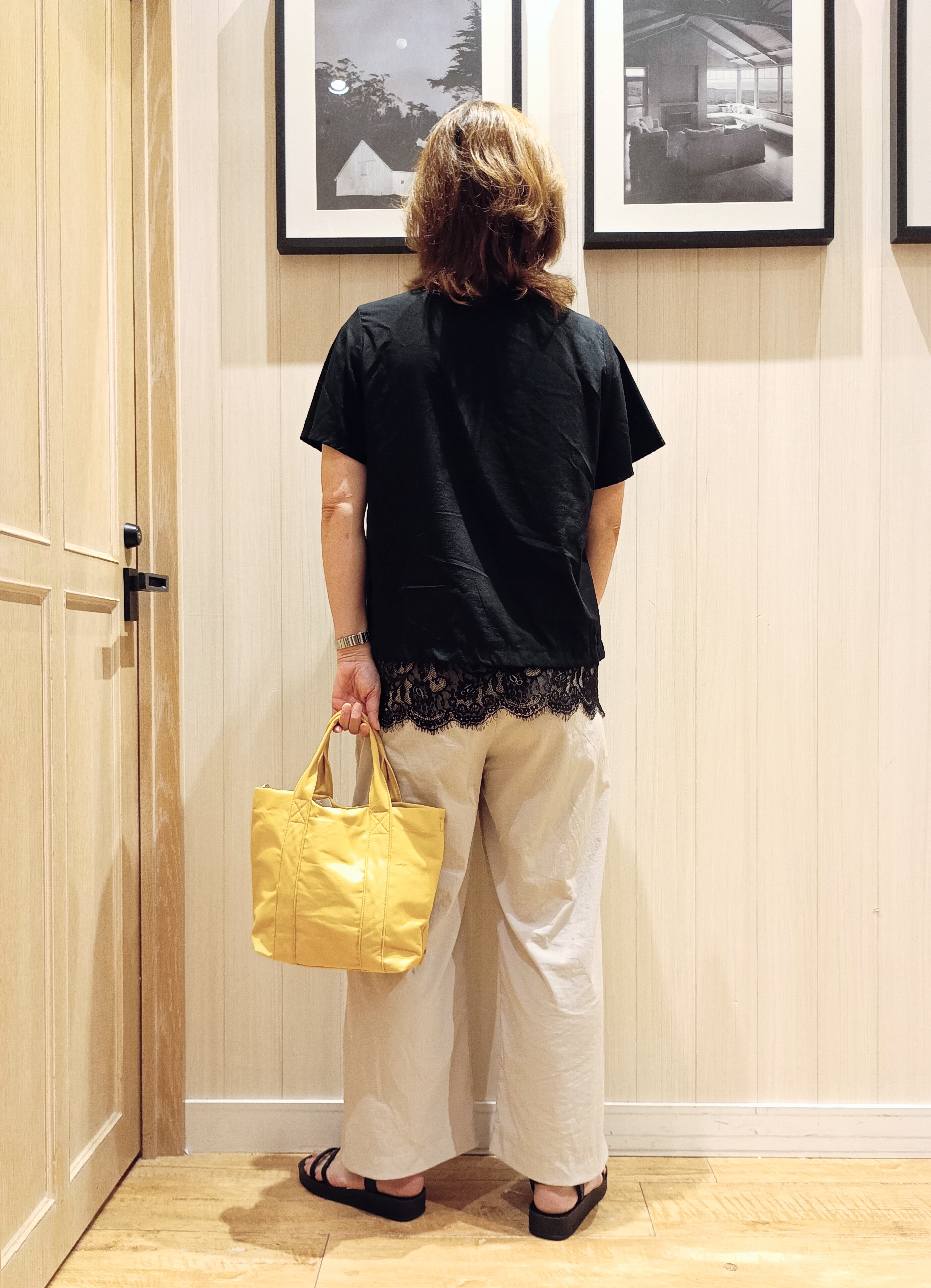 S☆mama さんの「SHOO･LA･RUE｜【S-LL/洗濯機可】軽凛(かろりん)ひんやり スキッパー裾レースブラウス」を使ったコーディネート