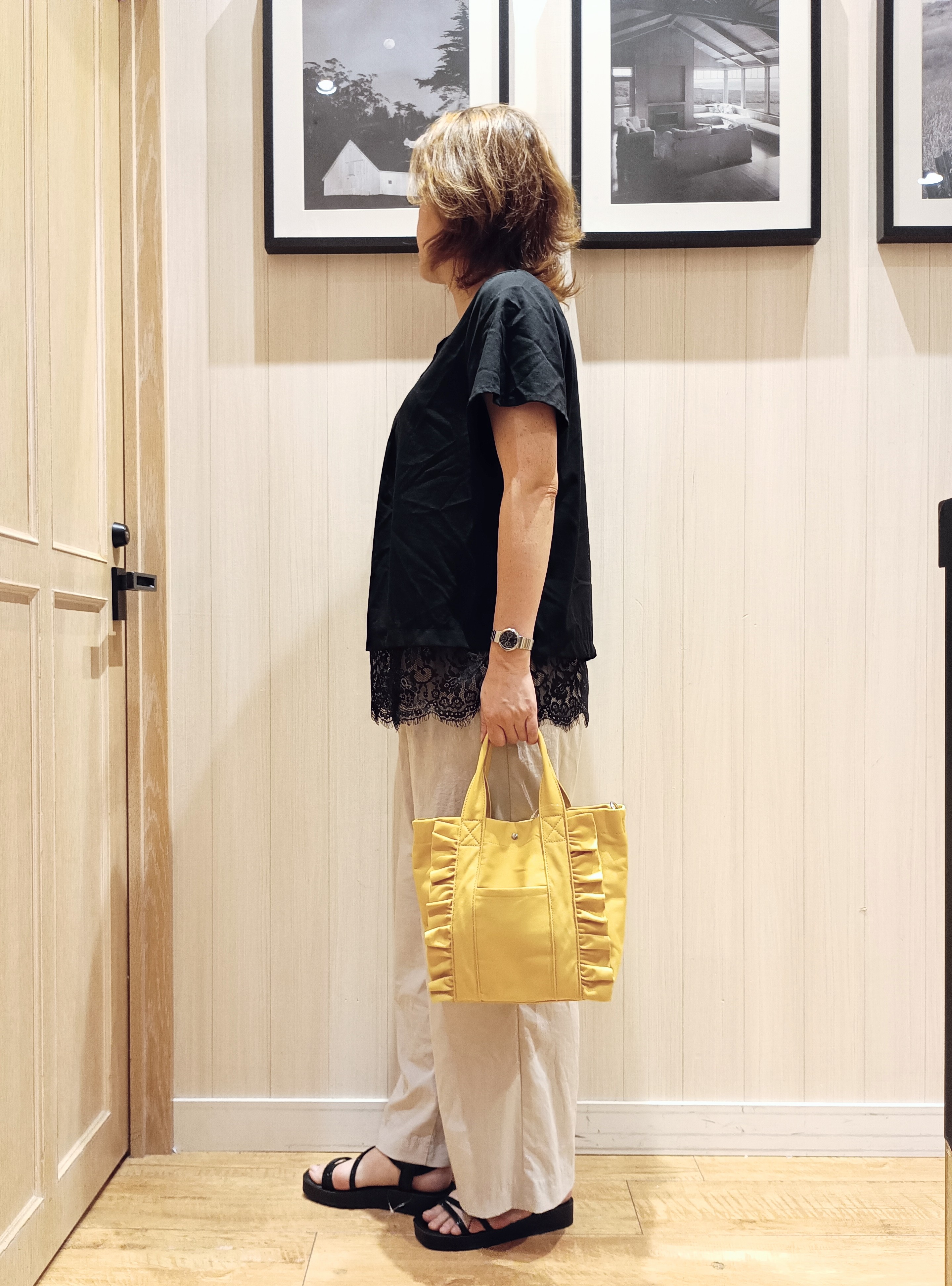 S☆mama さんの「SHOO･LA･RUE｜【S-LL/洗濯機可】軽凛(かろりん)ひんやり スキッパー裾レースブラウス」を使ったコーディネート