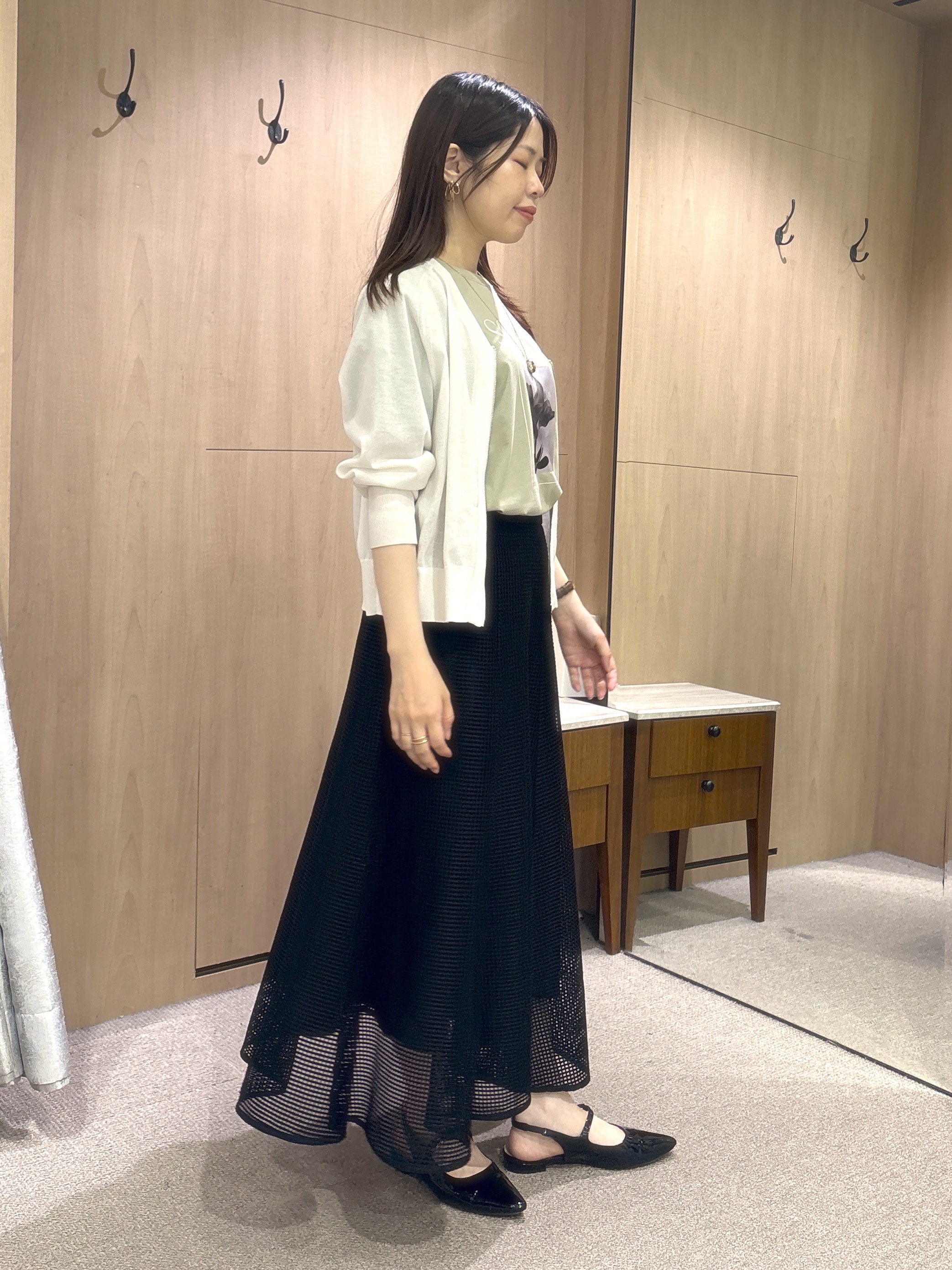 asamiさんの「UNTITLED｜【アンサンブル可/日除け・冷房対策】シアーレーヨンZIPカーディガン」を使ったコーディネート