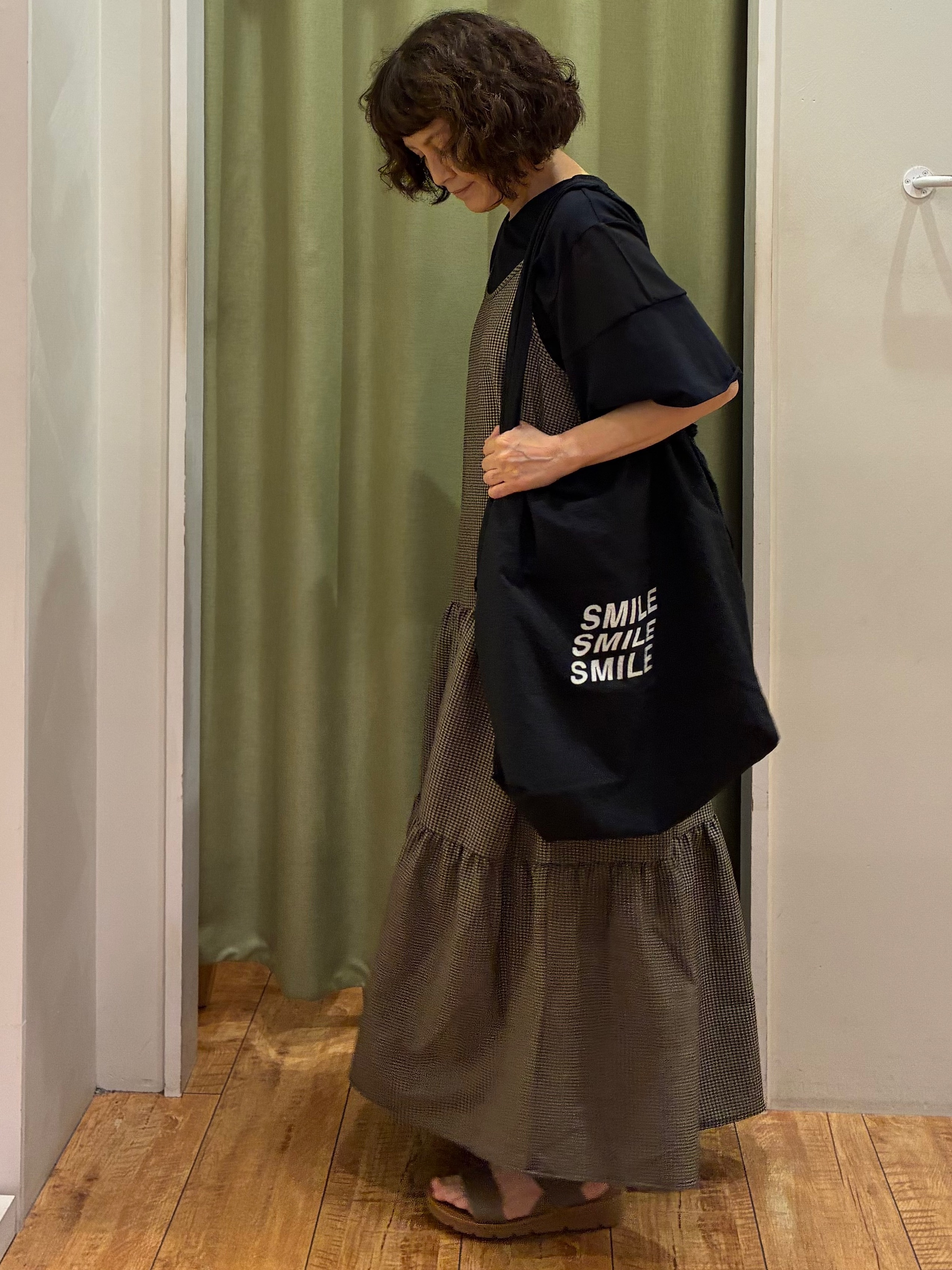 ☆ほしさんの「SHOO･LA･RUE｜【ひんやり/S-LL/体型カバー】フレアスリーブで二の腕を自然にカバー 浅VネックTシャツ」を使ったコーディネート