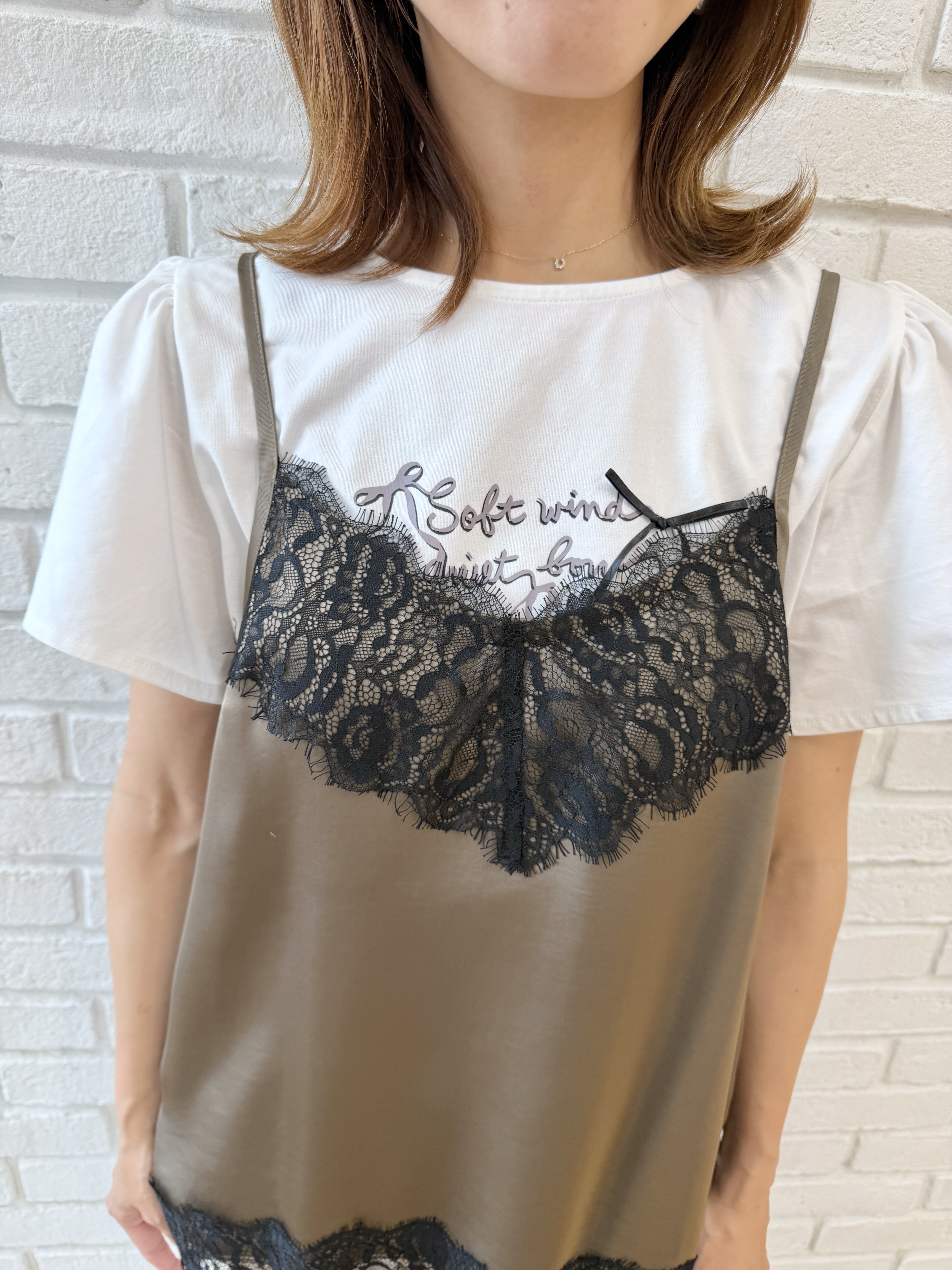 みぃさんの「Couture brooch｜リボンロゴTシャツ」を使ったコーディネート