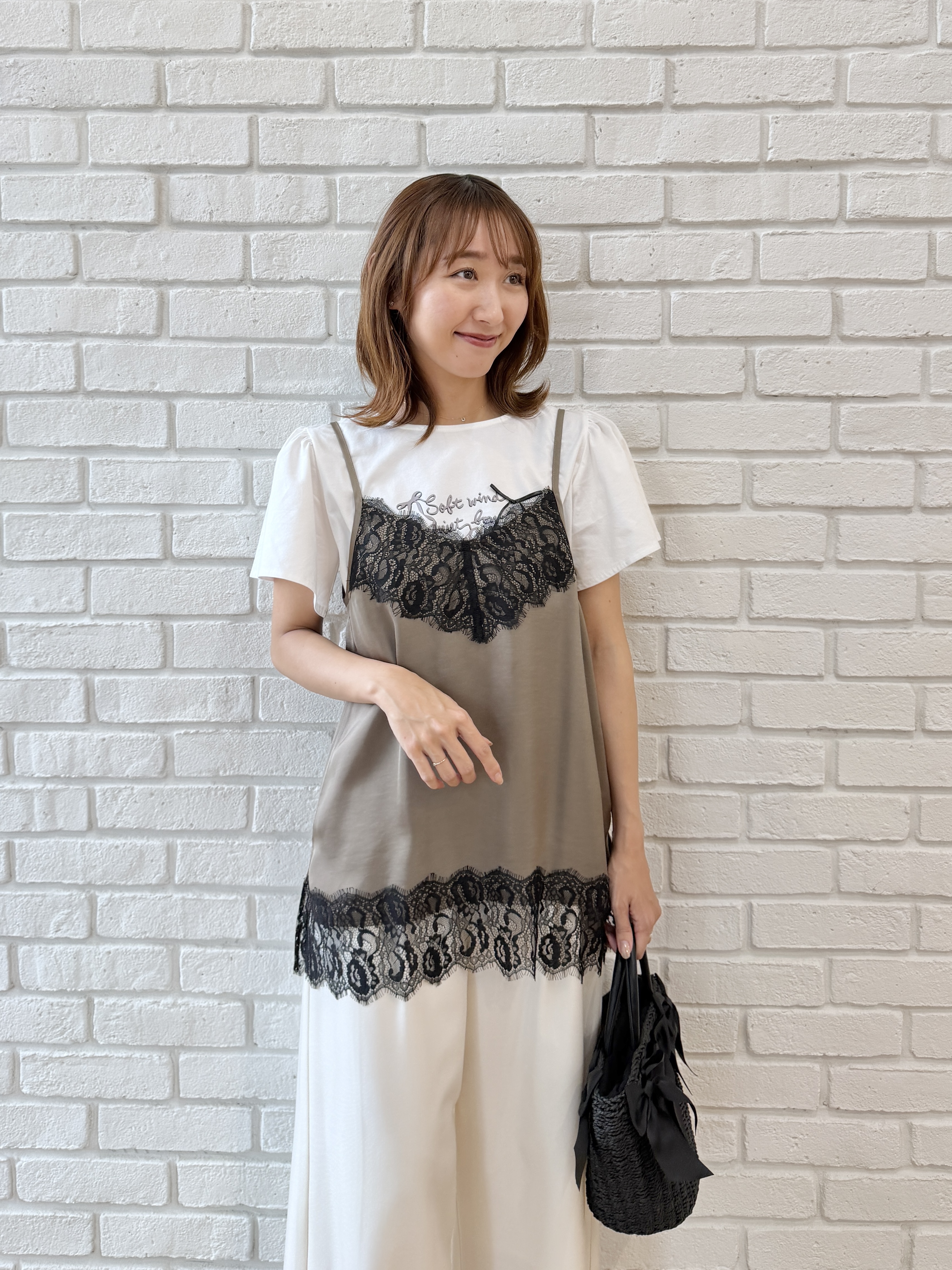 みぃさんの「Couture brooch｜リボンロゴTシャツ」を使ったコーディネート