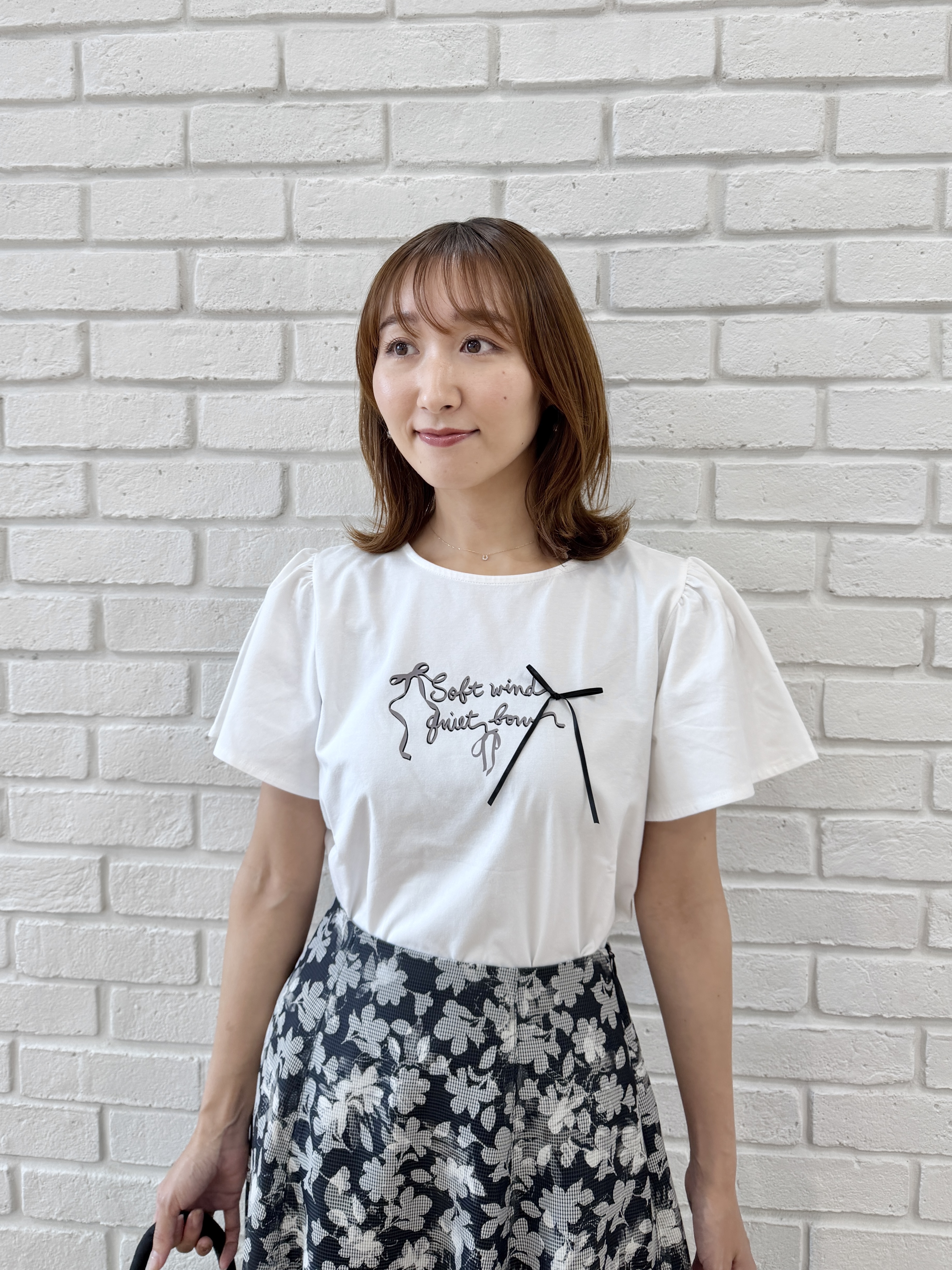 みぃさんの「Couture brooch｜リボンロゴTシャツ」を使ったコーディネート