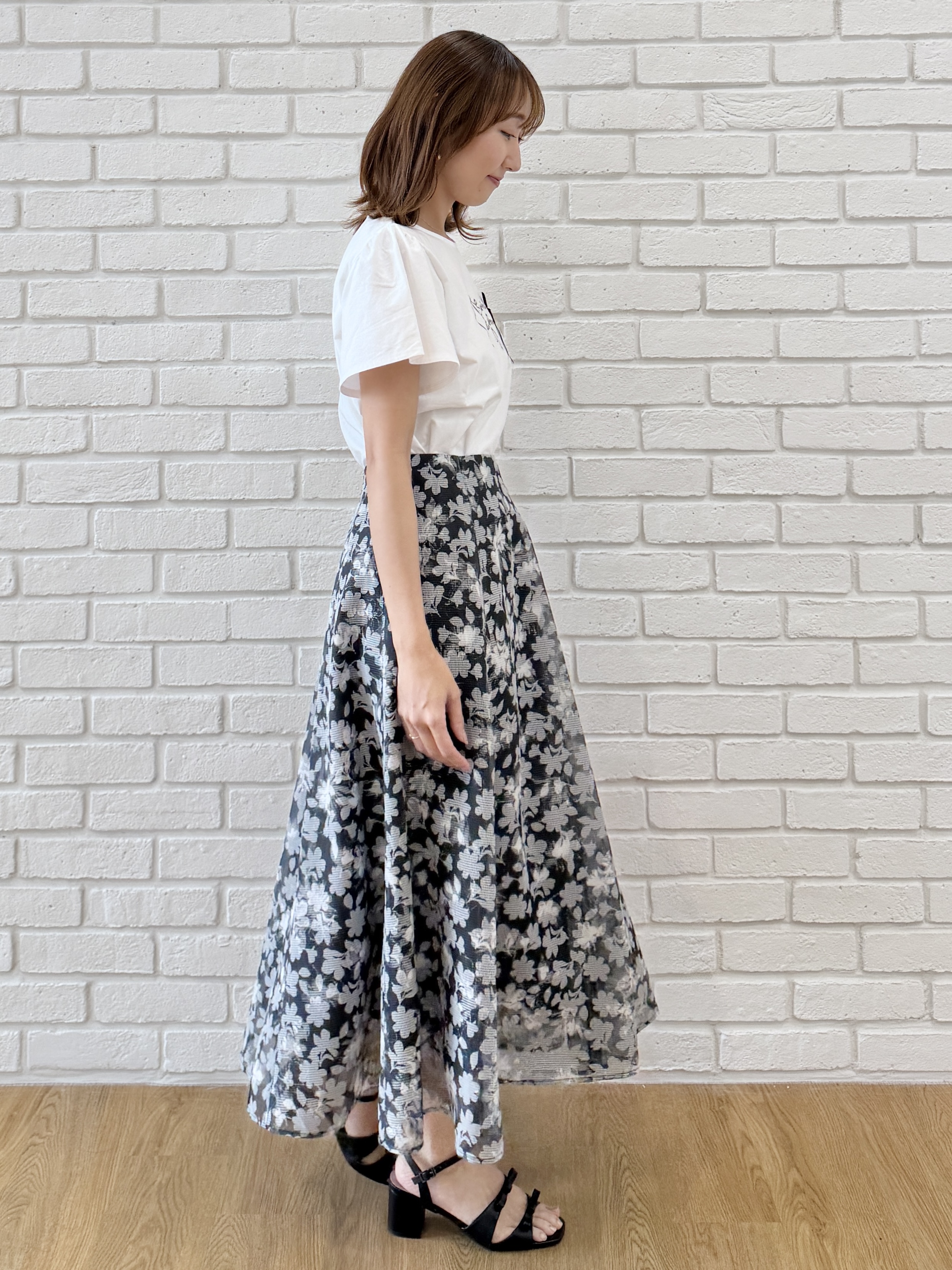 みぃさんの「Couture brooch｜リボンロゴTシャツ」を使ったコーディネート