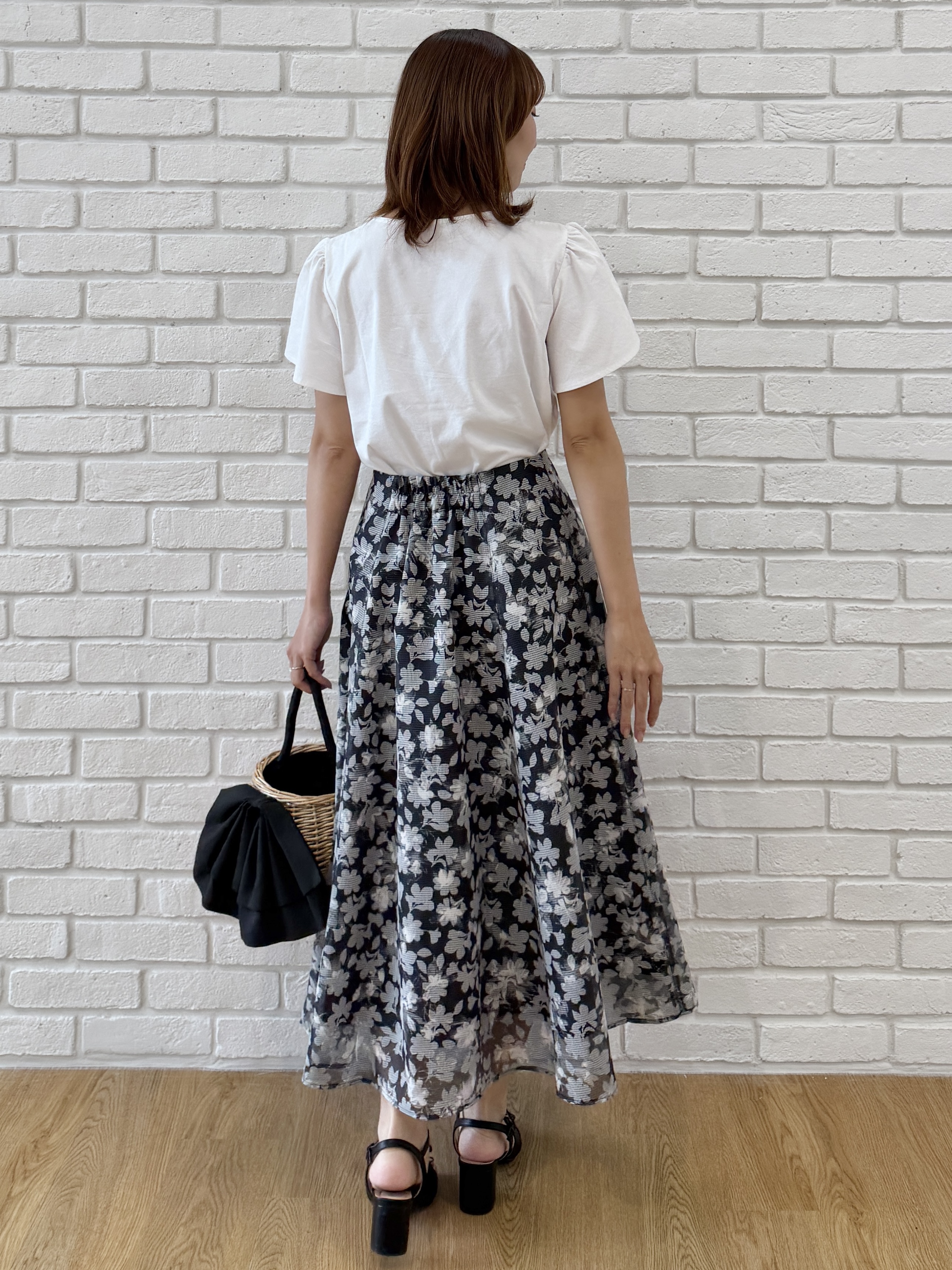 みぃさんの「Couture brooch｜リボンロゴTシャツ」を使ったコーディネート