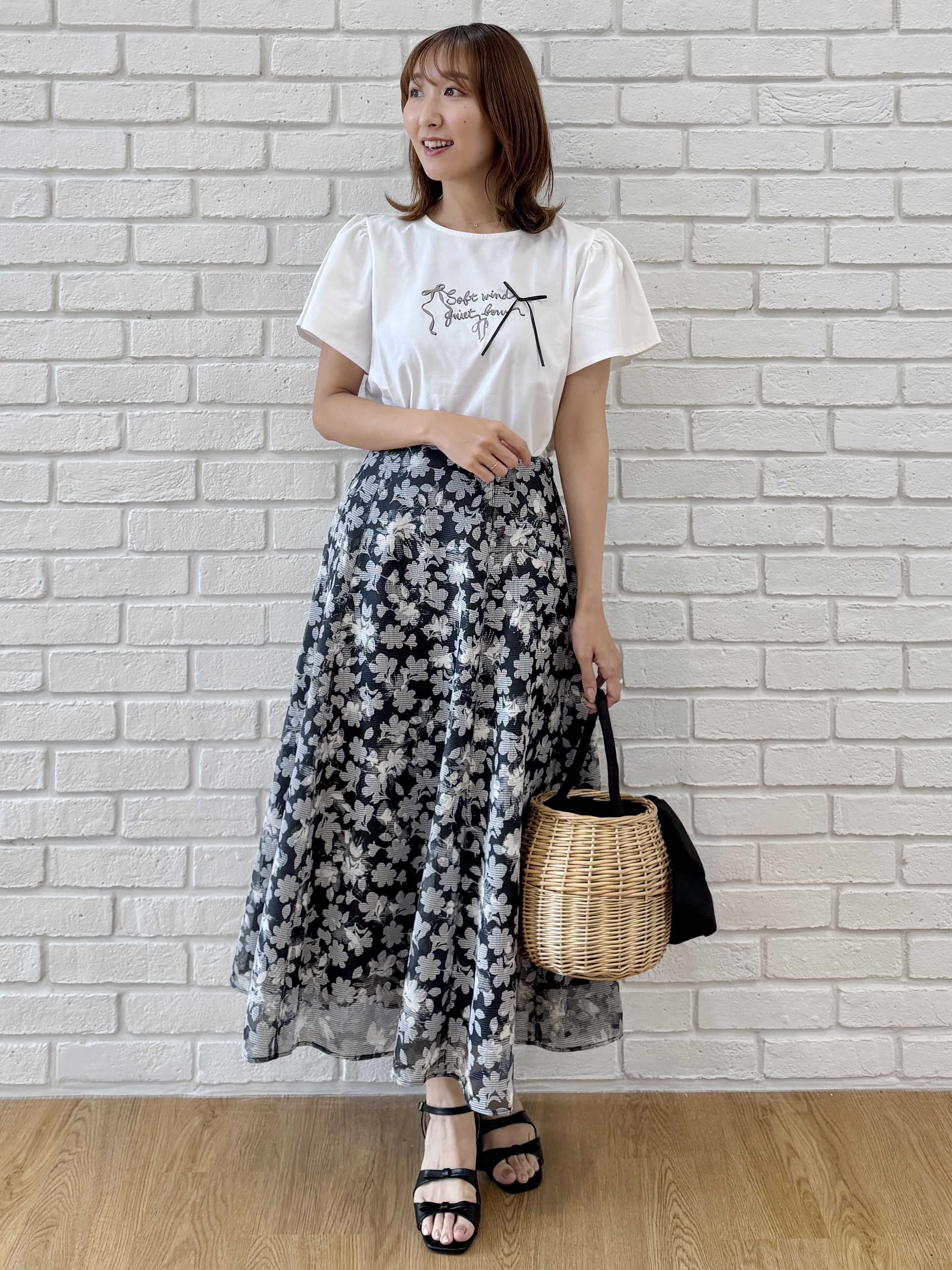 みぃさんの「Couture brooch｜リボンロゴTシャツ」を使ったコーディネート