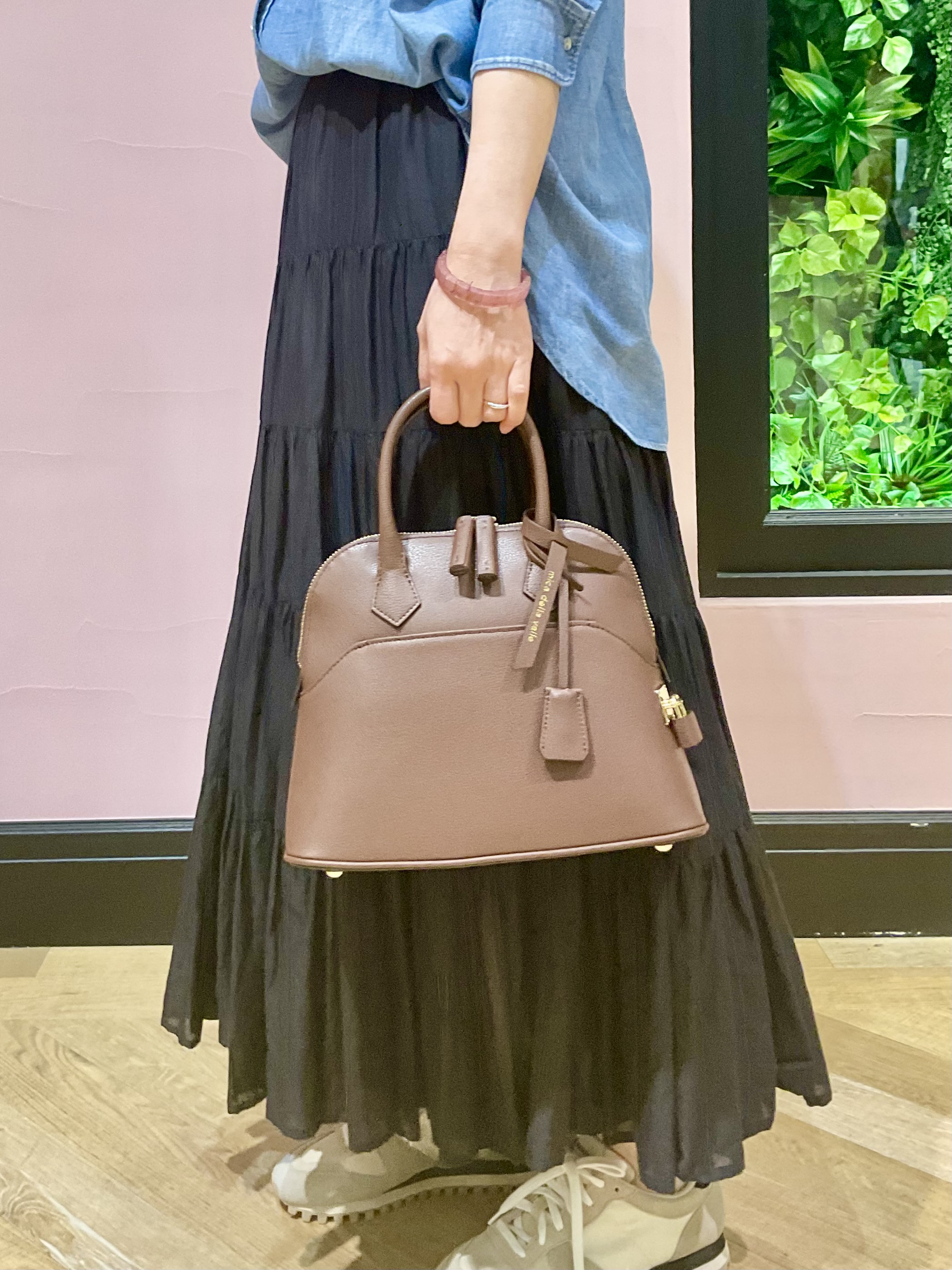 Hiwatashiさんの「DRESSTERIOR｜【涼しく着映え】シアーデニムシャツ」を使ったコーディネート