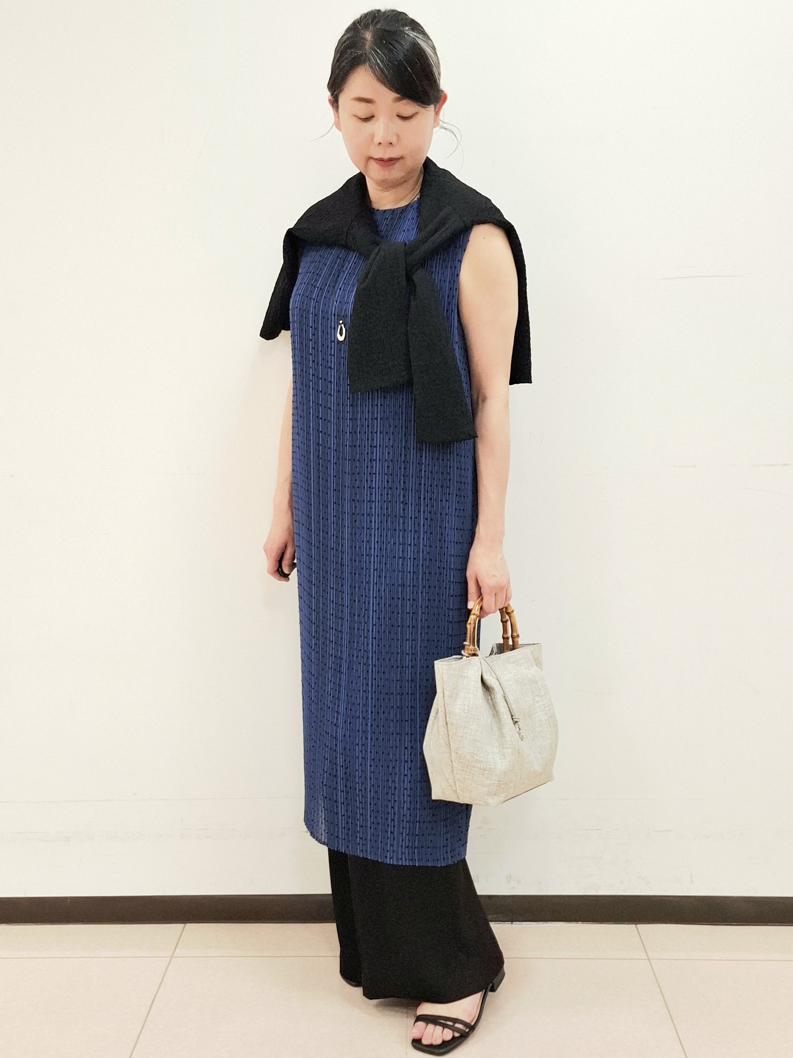 ねぎさんの「UNTITLED｜【華やか/シアー感】ドットジャガードワンピース」を使ったコーディネート