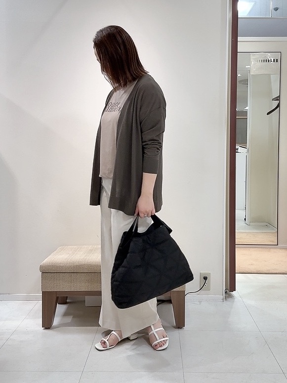 YUIさんの「UNTITLED｜コットンリネンカーディガン」を使ったコーディネート