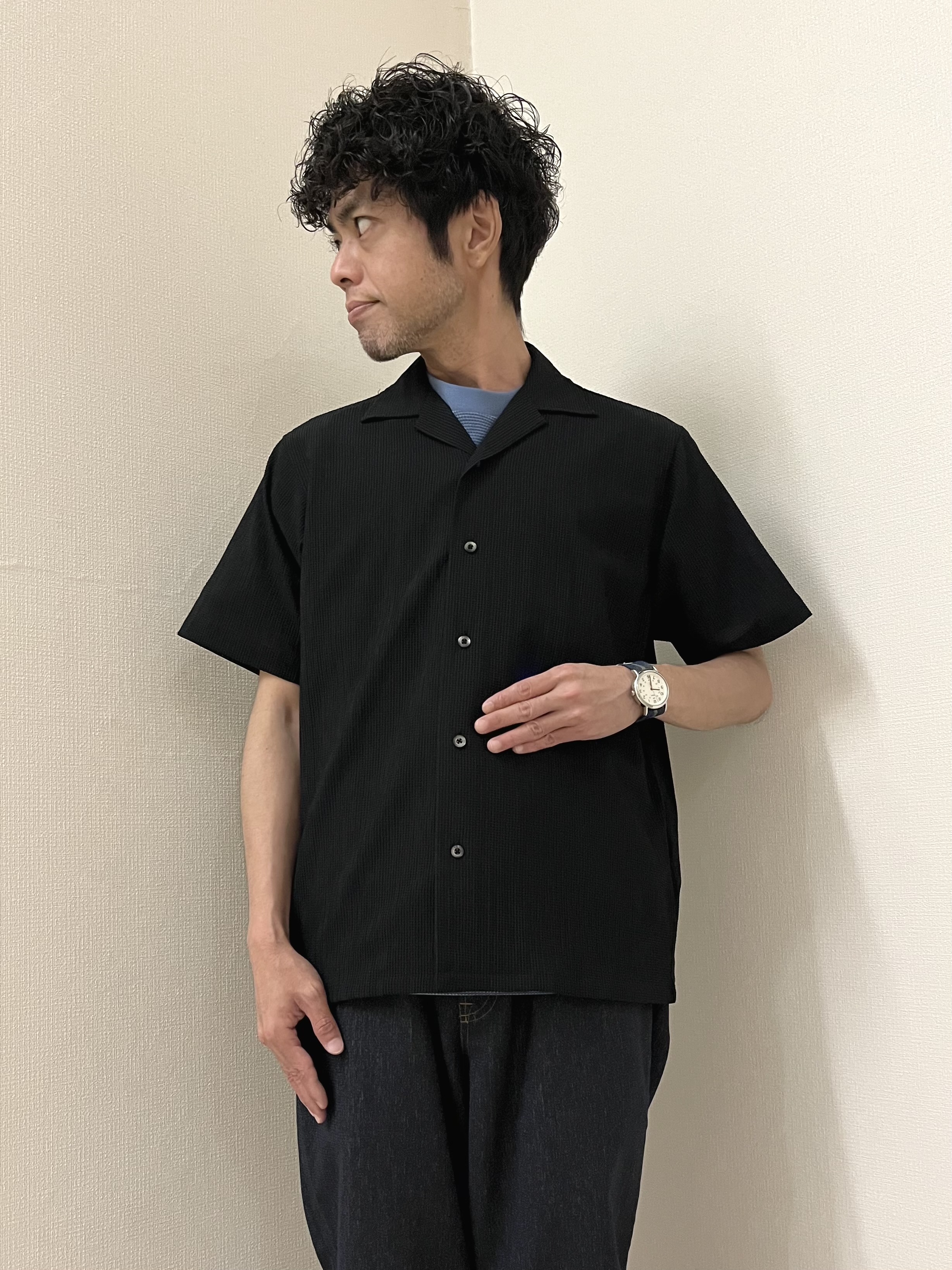 URAさんの「TAKEO KIKUCHI｜【通気性】トリコットサッカー オープンカラー シャツ」を使ったコーディネート