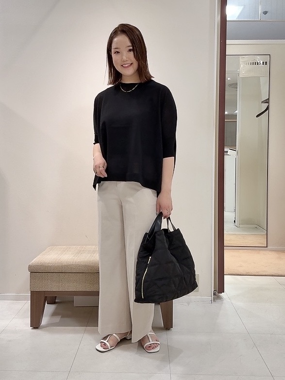 YUIさんの「UNTITLED｜【アンサンブル可/洗える】シアーレーヨンニット」を使ったコーディネート