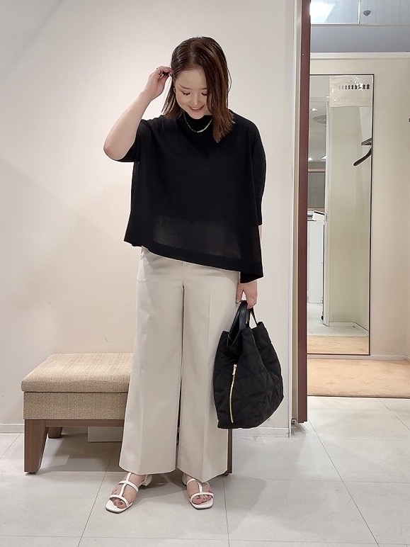 YUIさんの「UNTITLED｜【アンサンブル可/洗える】シアーレーヨンニット」を使ったコーディネート