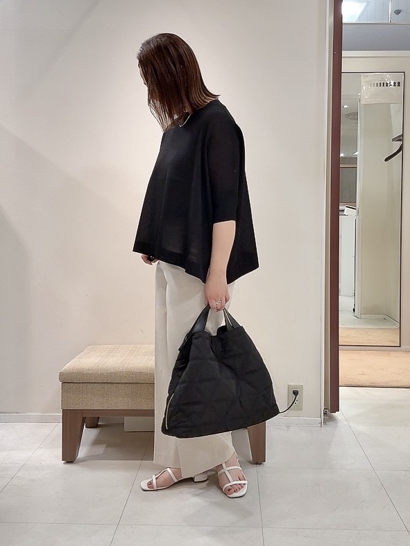 YUIさんの「UNTITLED｜【アンサンブル可/洗える】シアーレーヨンニット」を使ったコーディネート