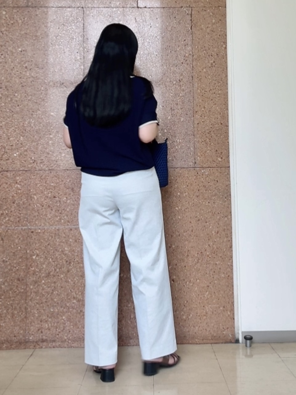 なかじさんの「UNTITLED｜【接触冷感/洗える/後ろウエストゴム】オックスワイドパンツ」を使ったコーディネート