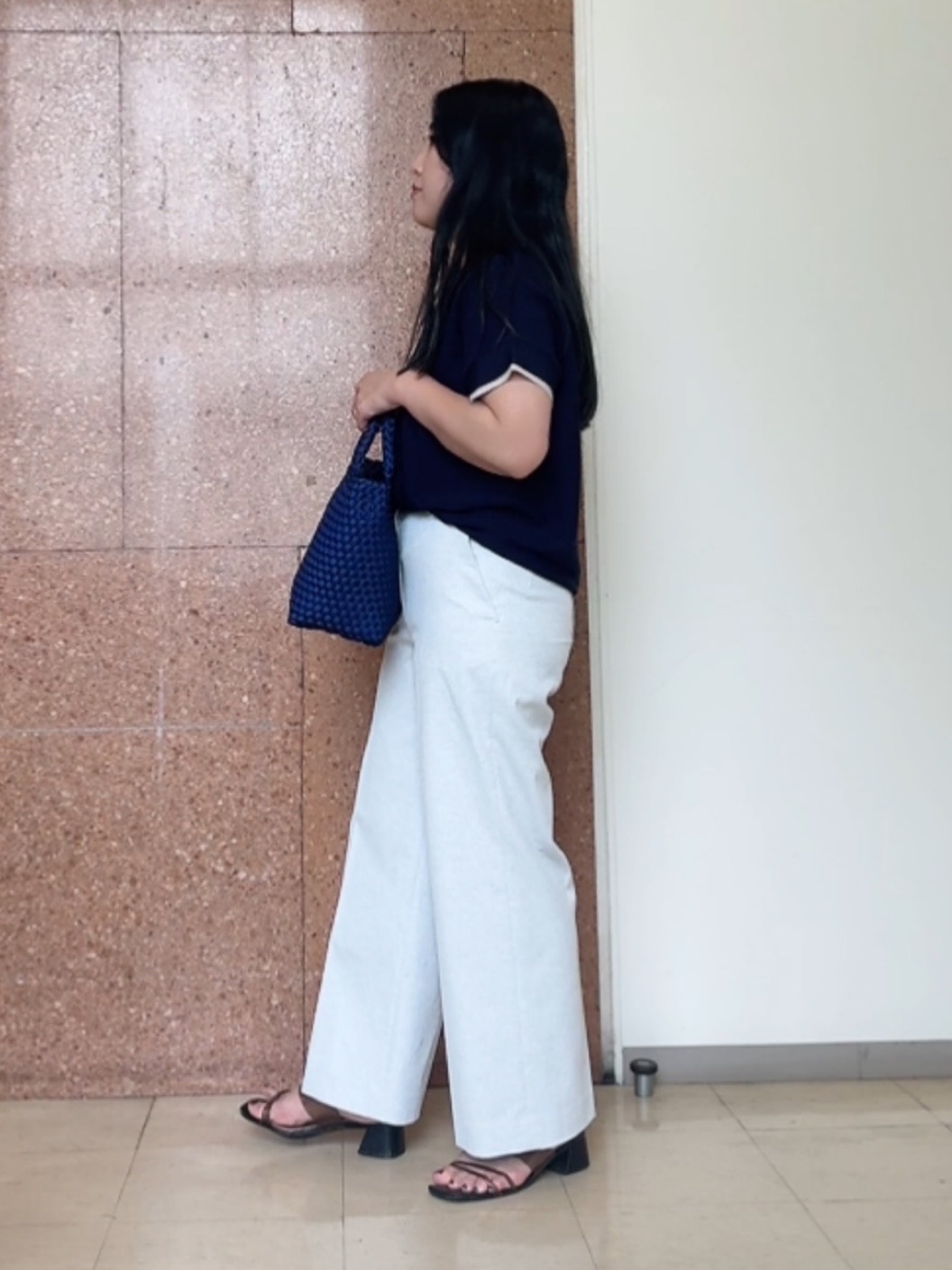 なかじさんの「UNTITLED｜【接触冷感/洗える/後ろウエストゴム】オックスワイドパンツ」を使ったコーディネート