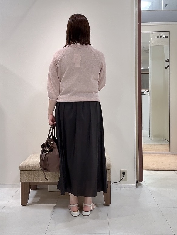 YUIさんの「UNTITLED｜【洗える/ゆったり】クルーネックドライニット」を使ったコーディネート