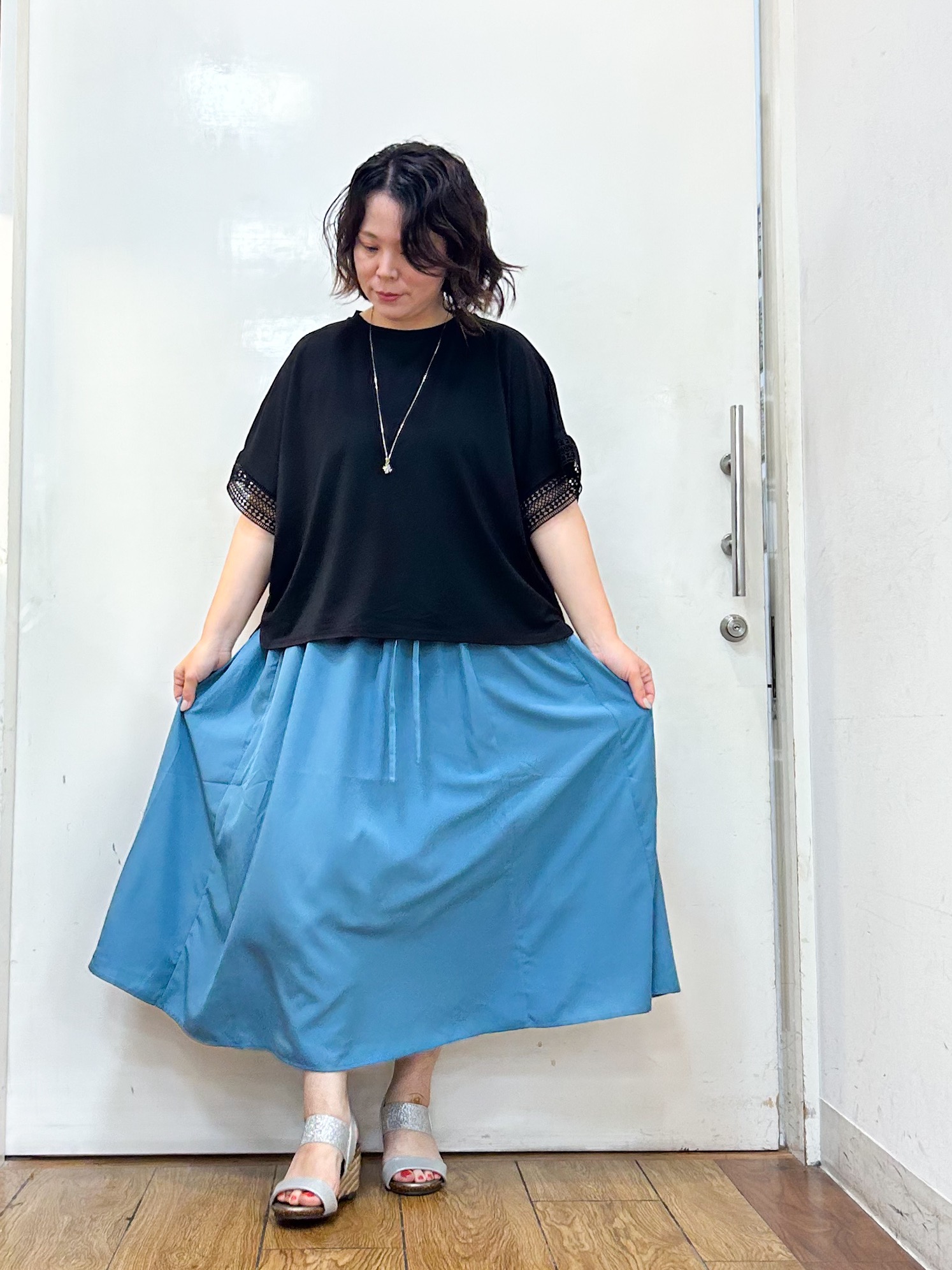 haruさんの「SHOO･LA･RUE｜【ひんやり/UV】お袖レースが上品 ゆったりとろみトップス」を使ったコーディネート