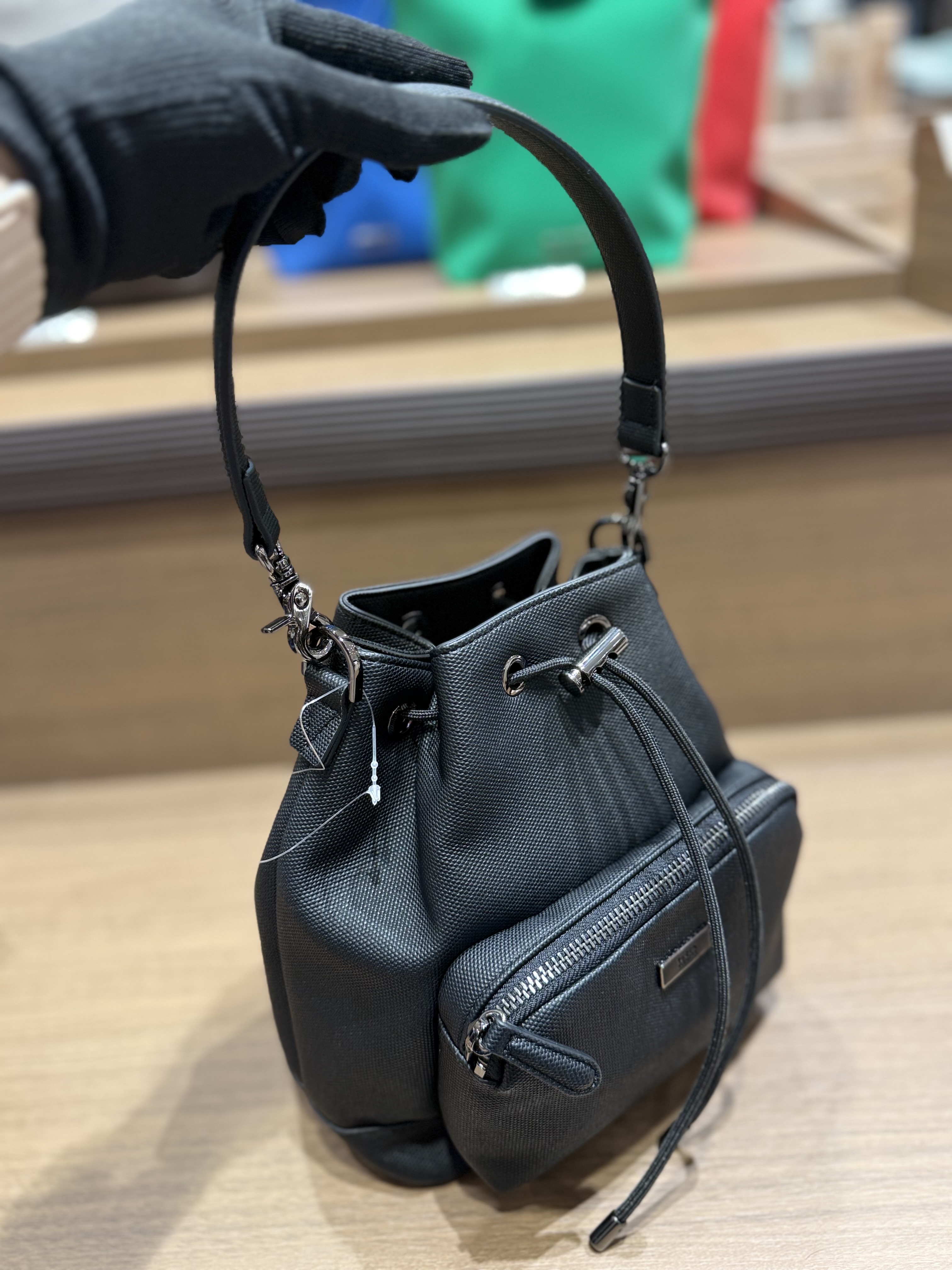 hanechanさんの「TAKEO KIKUCHI｜2WAYドローストリングショルダー」を使ったコーディネート