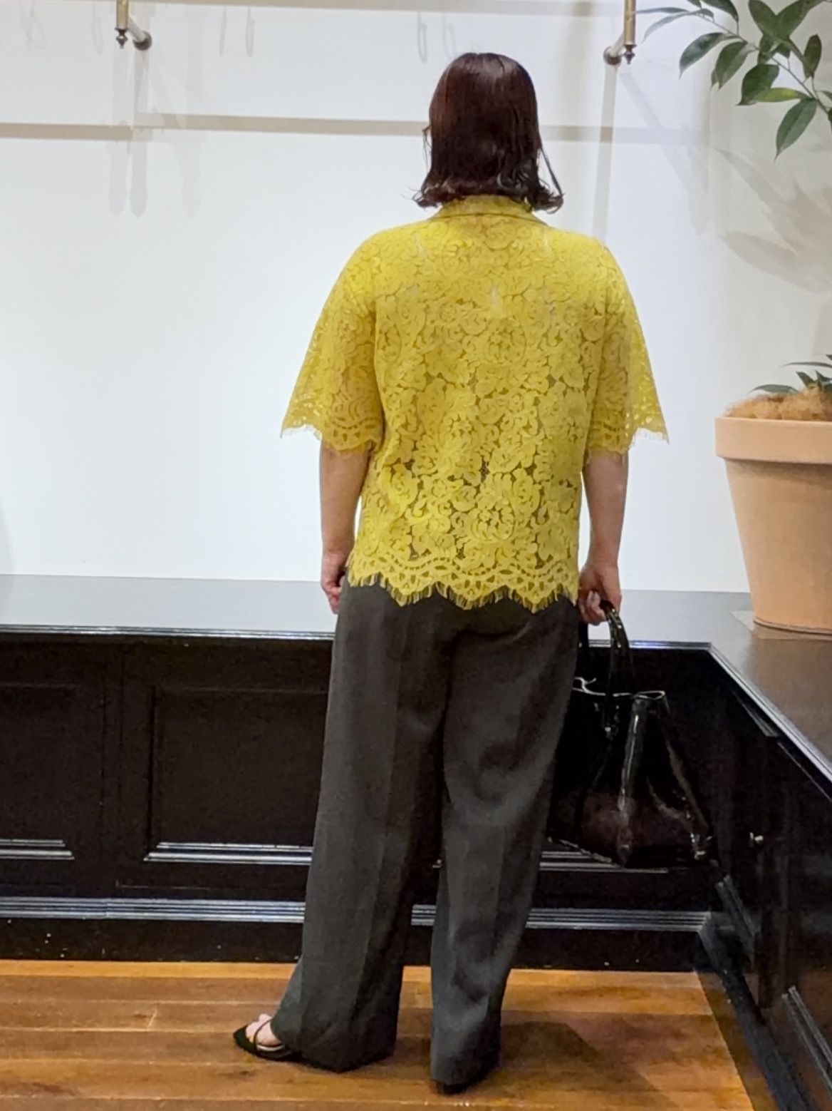 Asamiさんの「コードレースブラウス」を使ったコーディネート