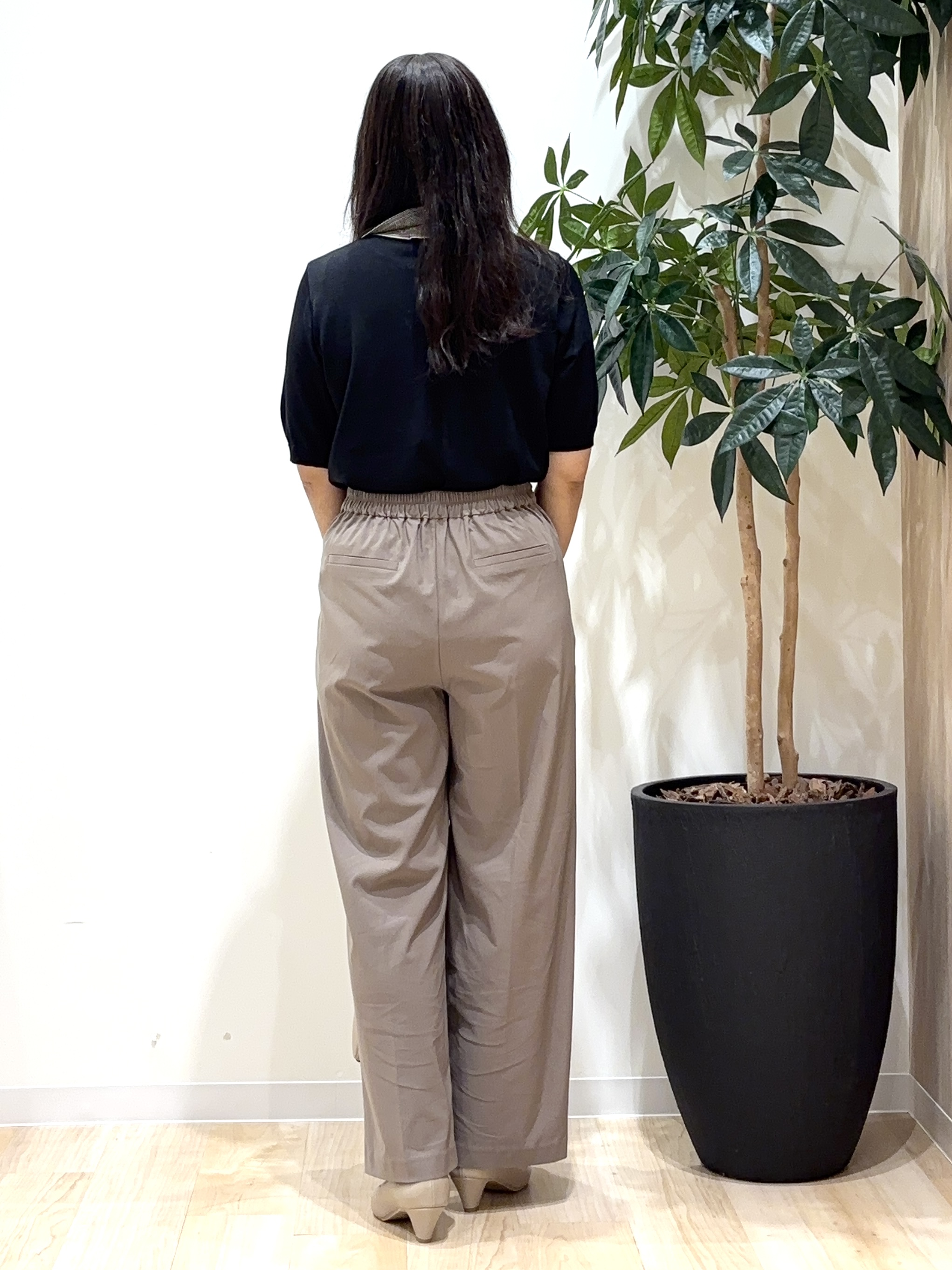 miraiさんの「grove｜スカーフ柄ボウタイ五分袖ニットプルオーバ―」を使ったコーディネート